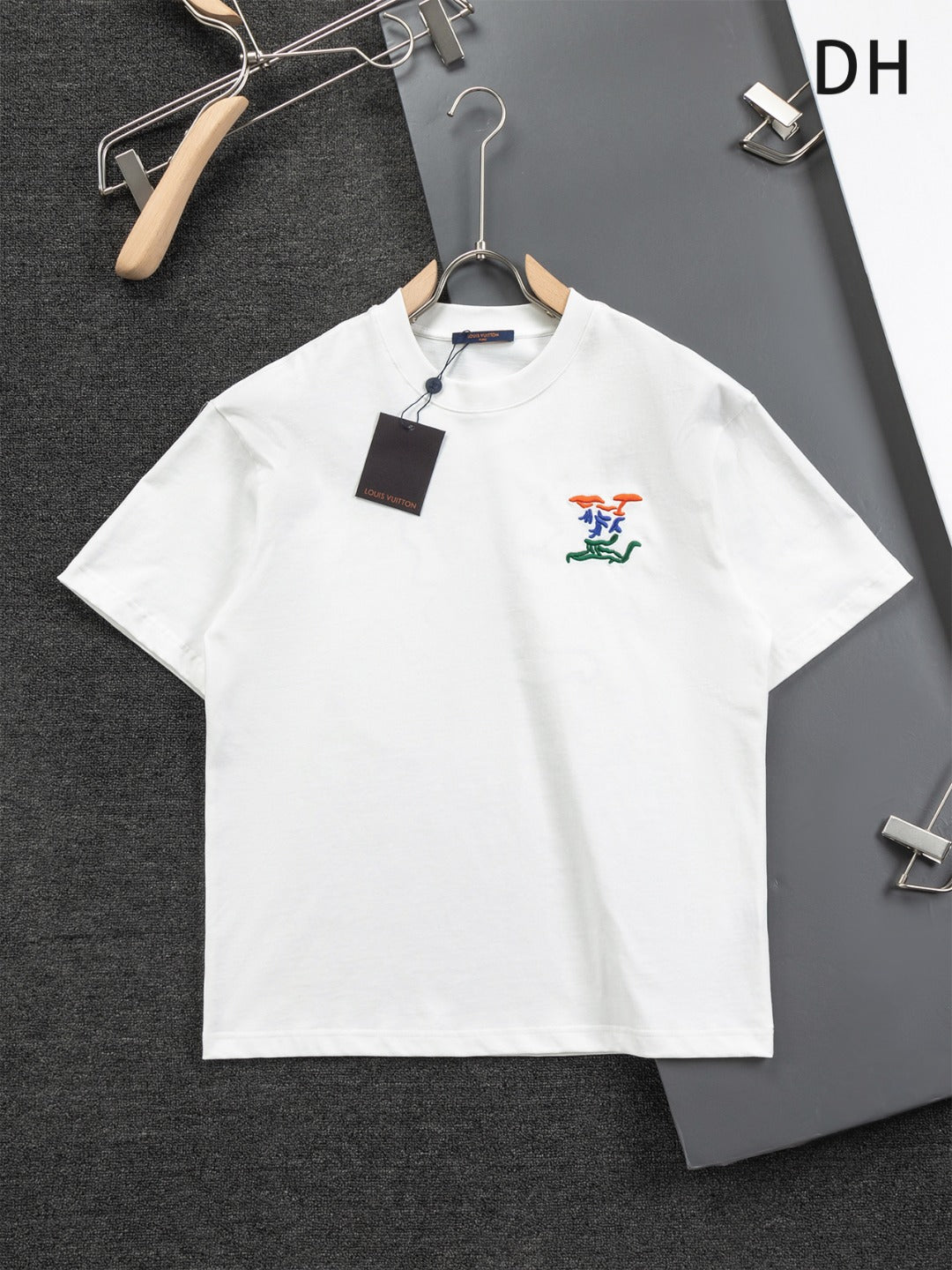 LuxluxHouse Best Quality Clothes T-shirt Louis Vuitton