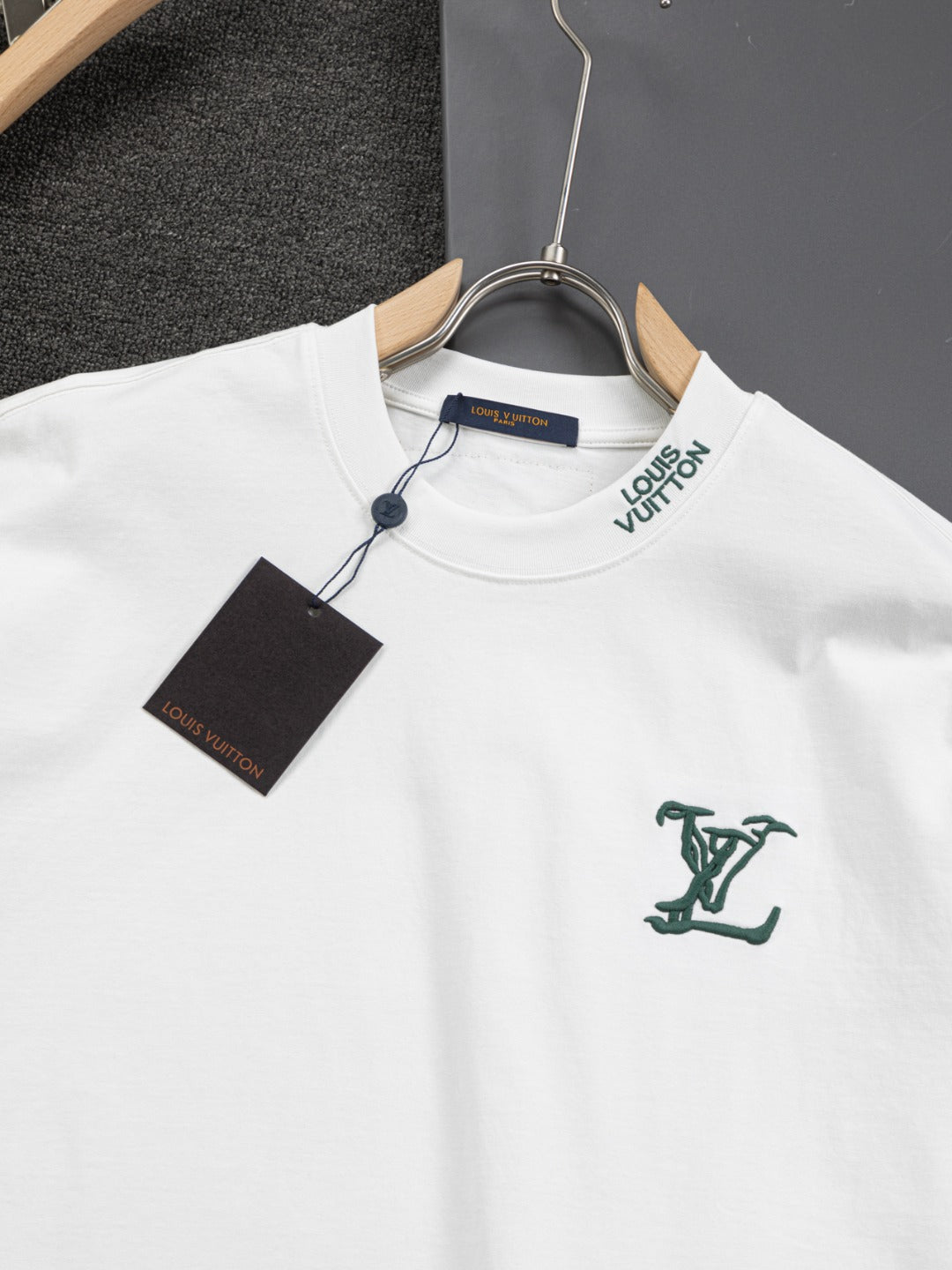 LuxluxHouse Best Quality Clothes T-shirt Louis Vuitton