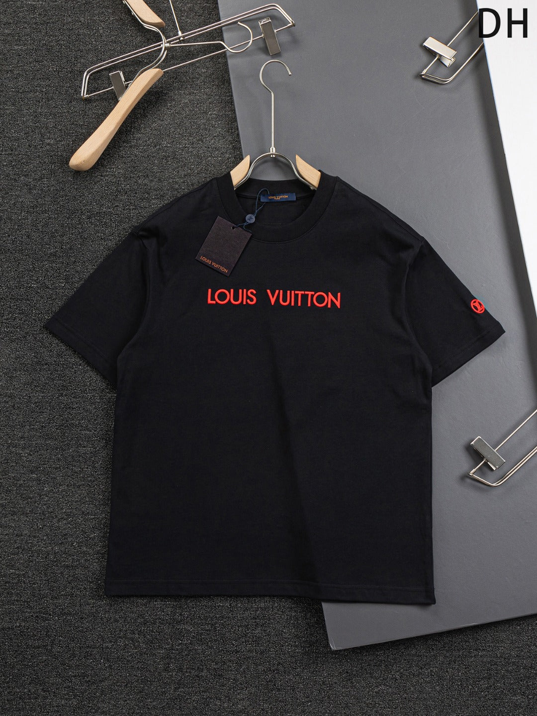 LuxluxHouse Best Quality Clothes T-shirt Louis Vuitton