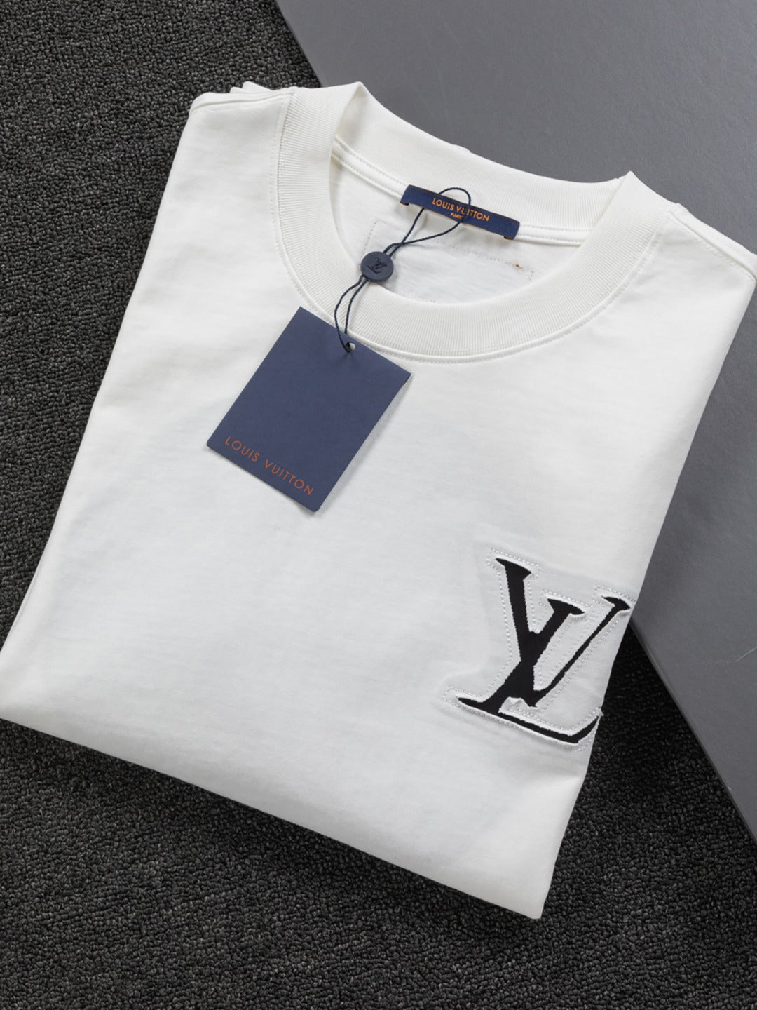LuxluxHouse Best Quality Clothes T-shirt Louis Vuitton