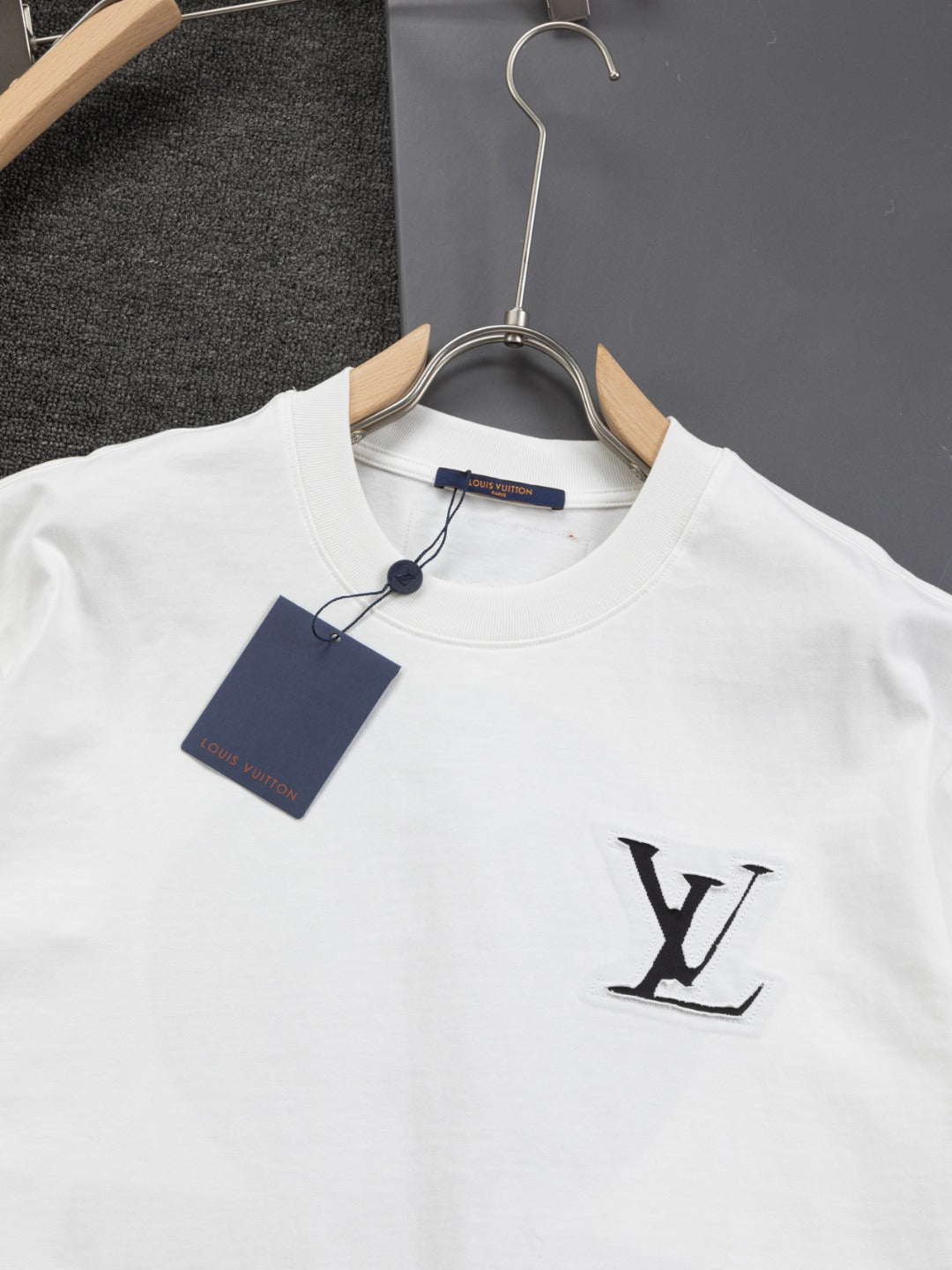 LuxluxHouse Best Quality Clothes T-shirt Louis Vuitton