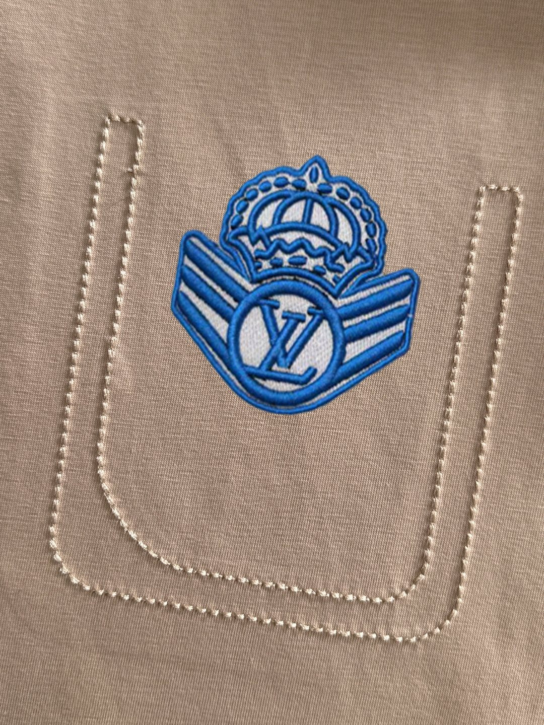 LuxluxHouse Best Quality Clothes T-shirt Louis Vuitton
