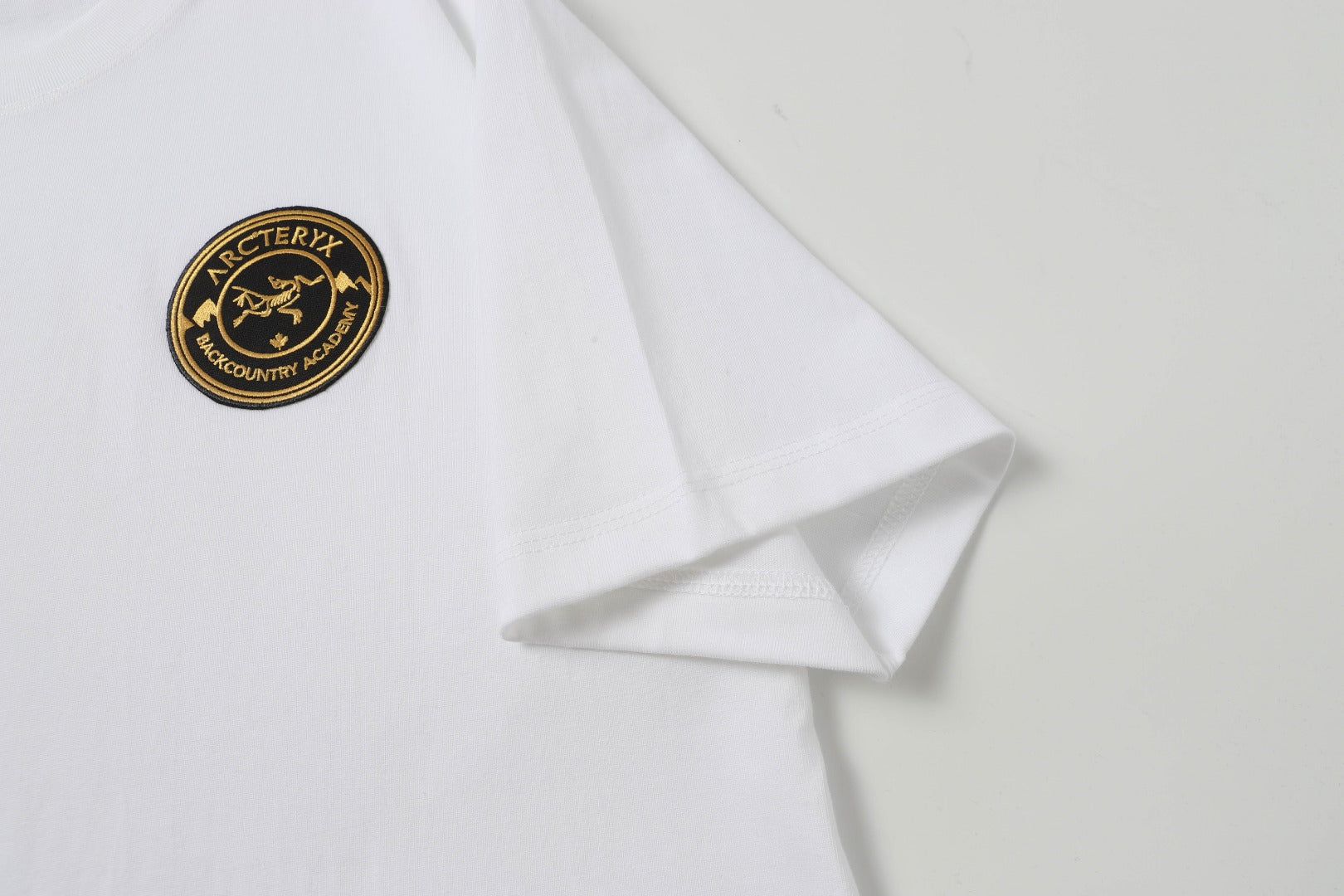 LuxluxHouse Best Quality Clothes T-shirt Arcteryx