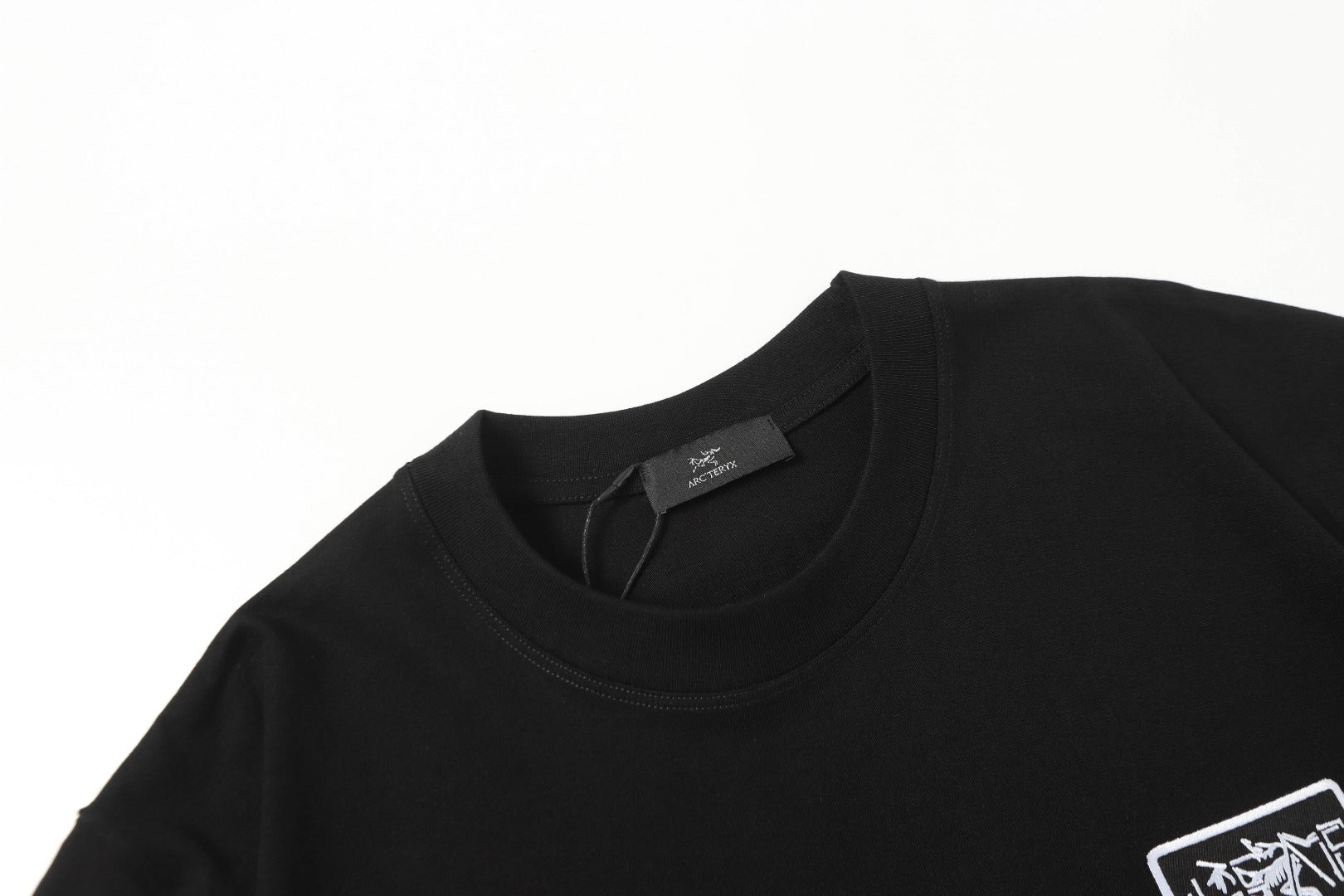 LuxluxHouse Best Quality Clothes T-shirt Arcteryx