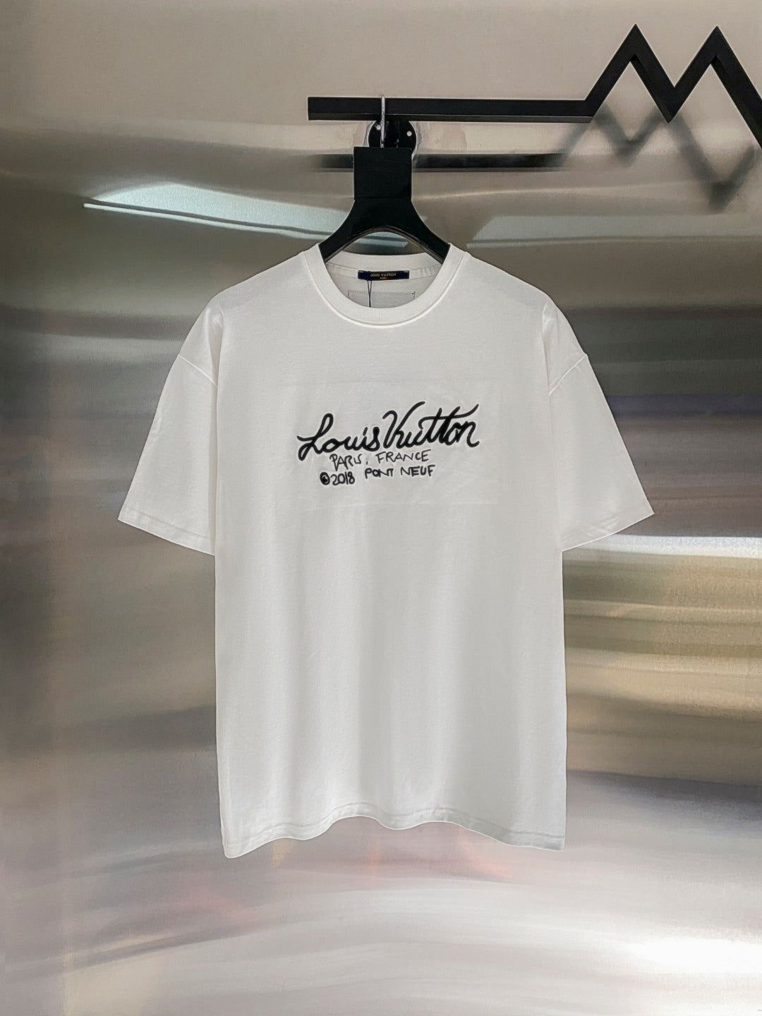 LuxluxHouse Best Quality Clothes T-shirt Louis Vuitton