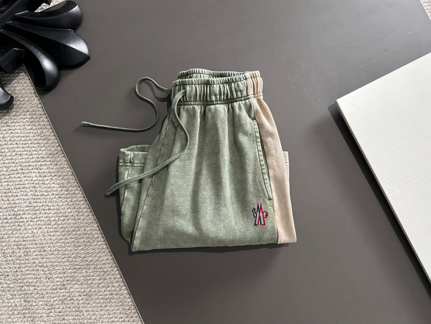 LuxluxHouse Best Quality Clothes Pants Moncler