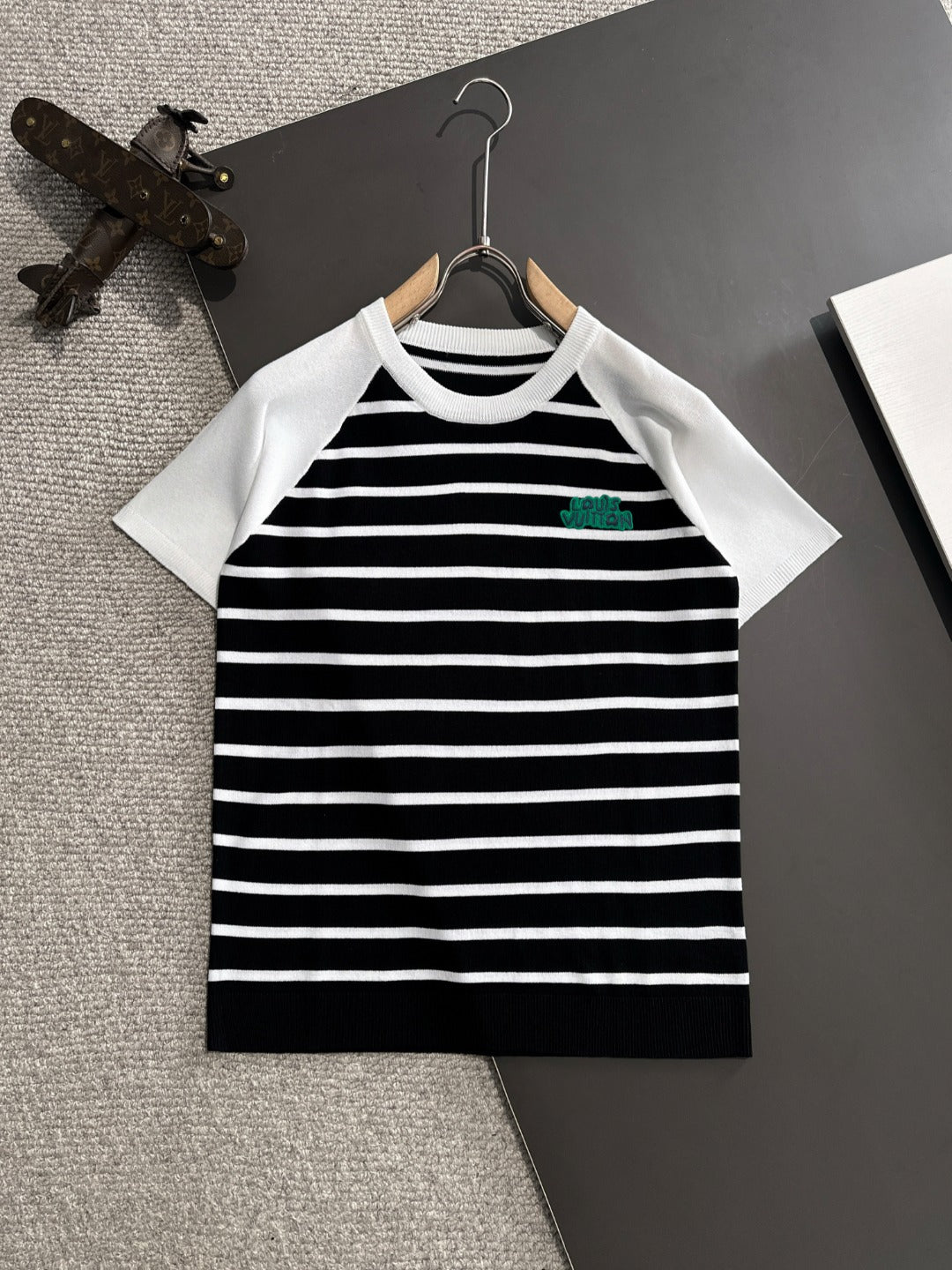 LuxluxHouse Best Quality Clothes T-shirt Louis Vuitton