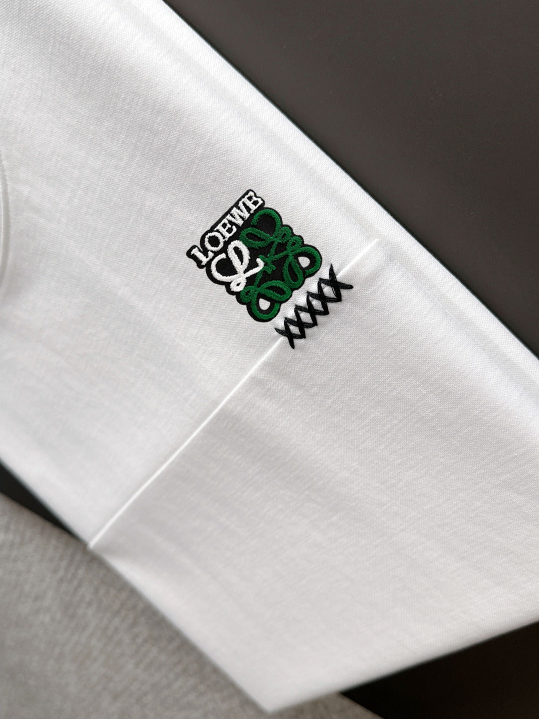 LuxluxHouse Best Quality Clothes T-shirt Loewe