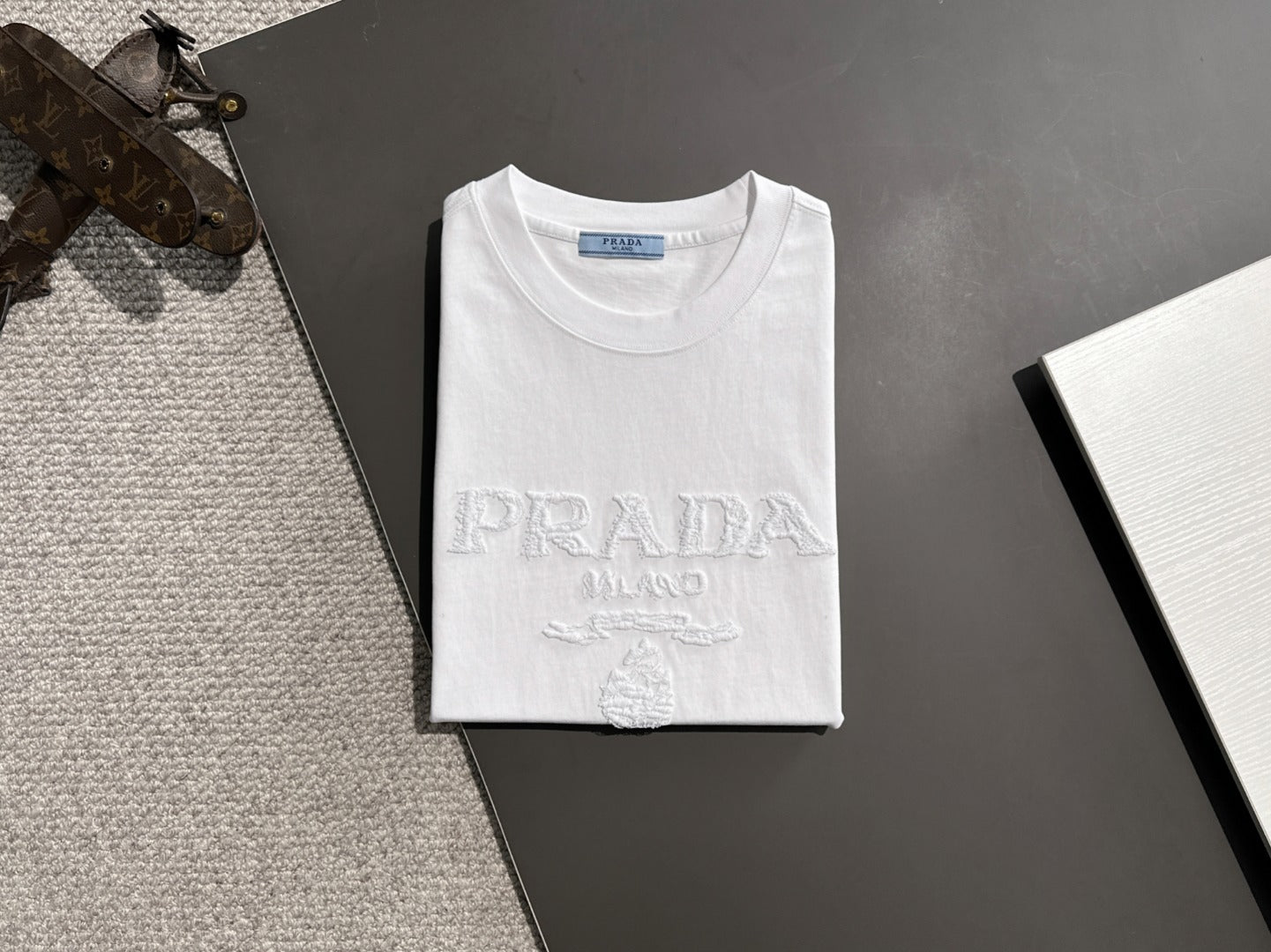 LuxluxHouse Best Quality Clothes T-shirt Prada