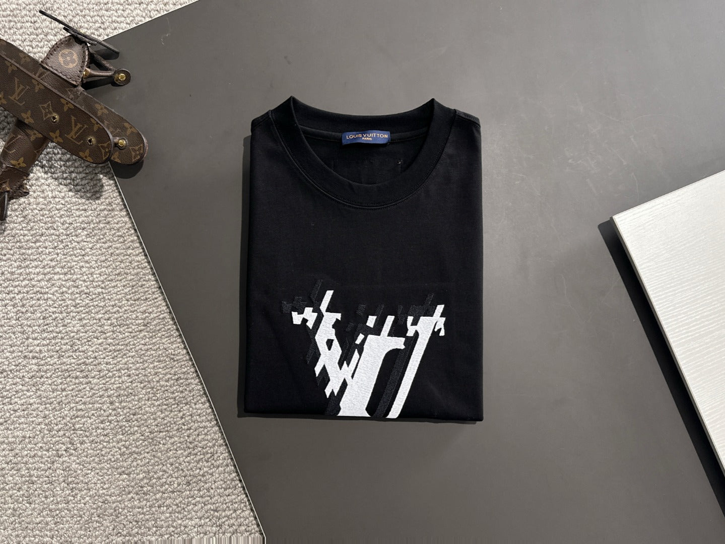 LuxluxHouse Best Quality Clothes T-shirt Louis Vuitton