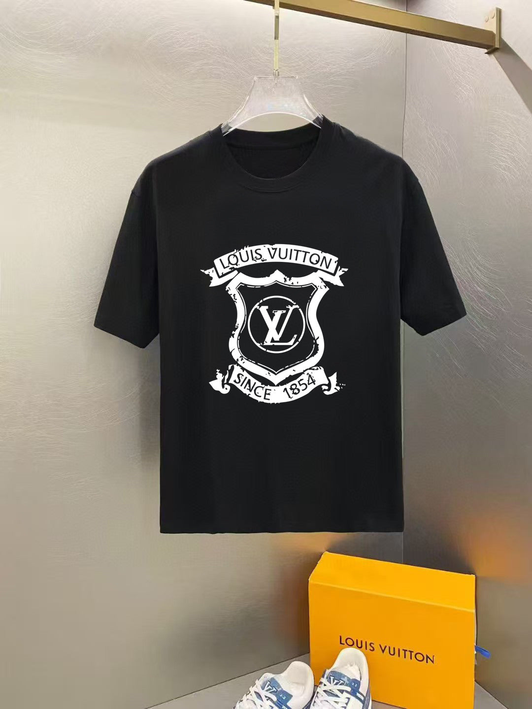 LuxluxHouse Best Quality Clothes T-shirt Louis Vuitton