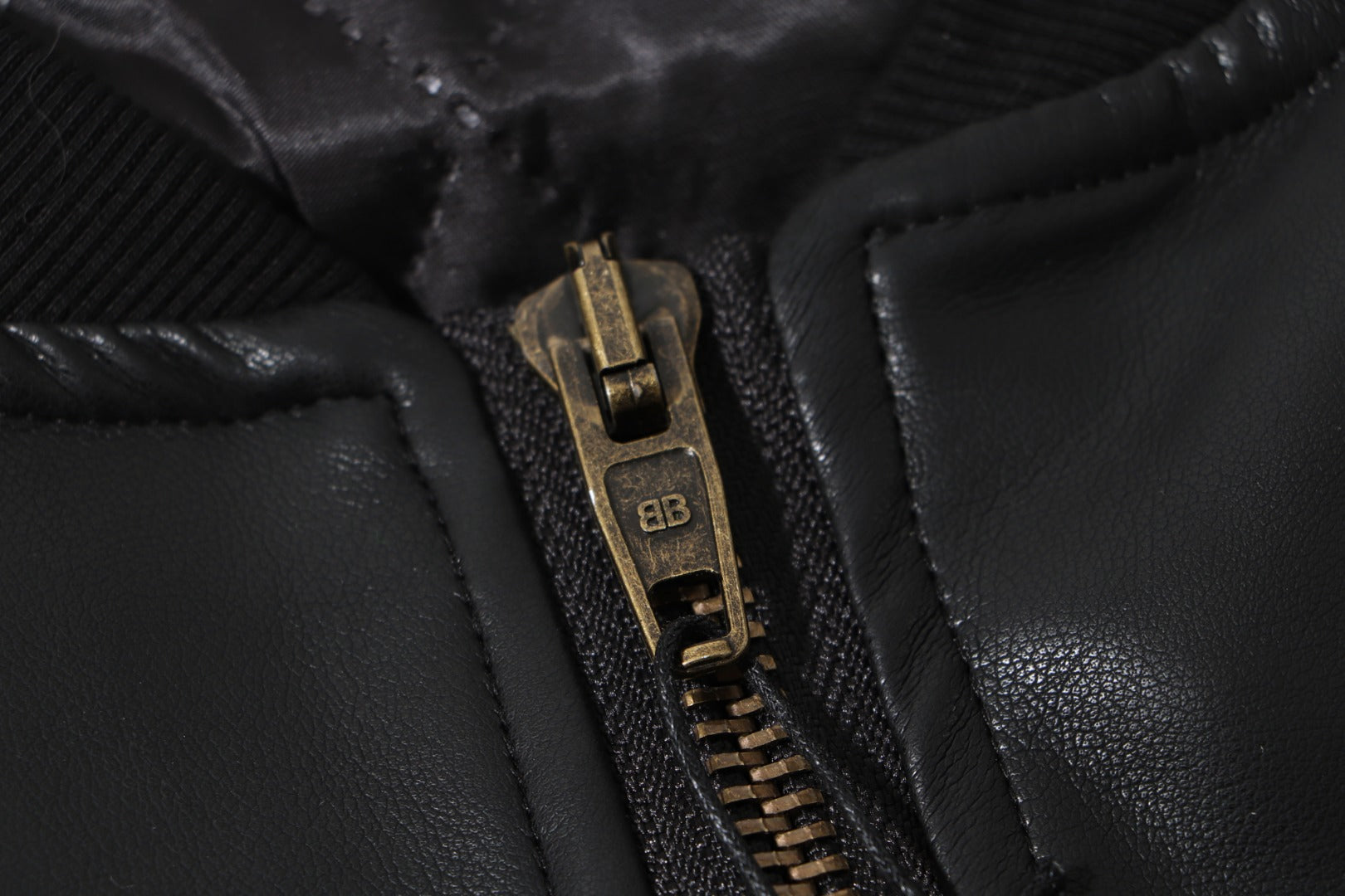 LuxluxHouse Best Quality Clothes Balenciaga Coats & Jackets