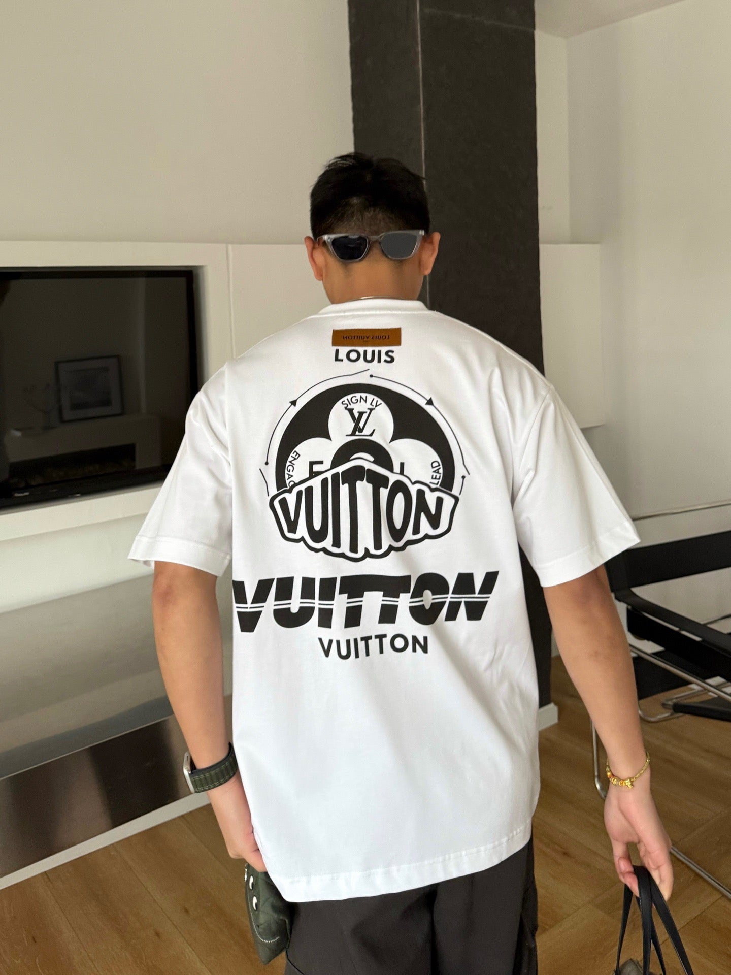 LuxluxHouse Best Quality Clothes T-shirt Louis Vuitton