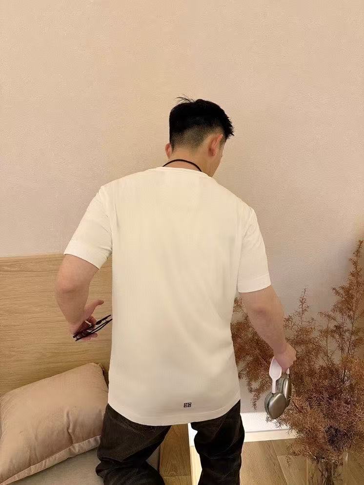 LuxluxHouse Best Quality Clothes Givenchy T-shirt