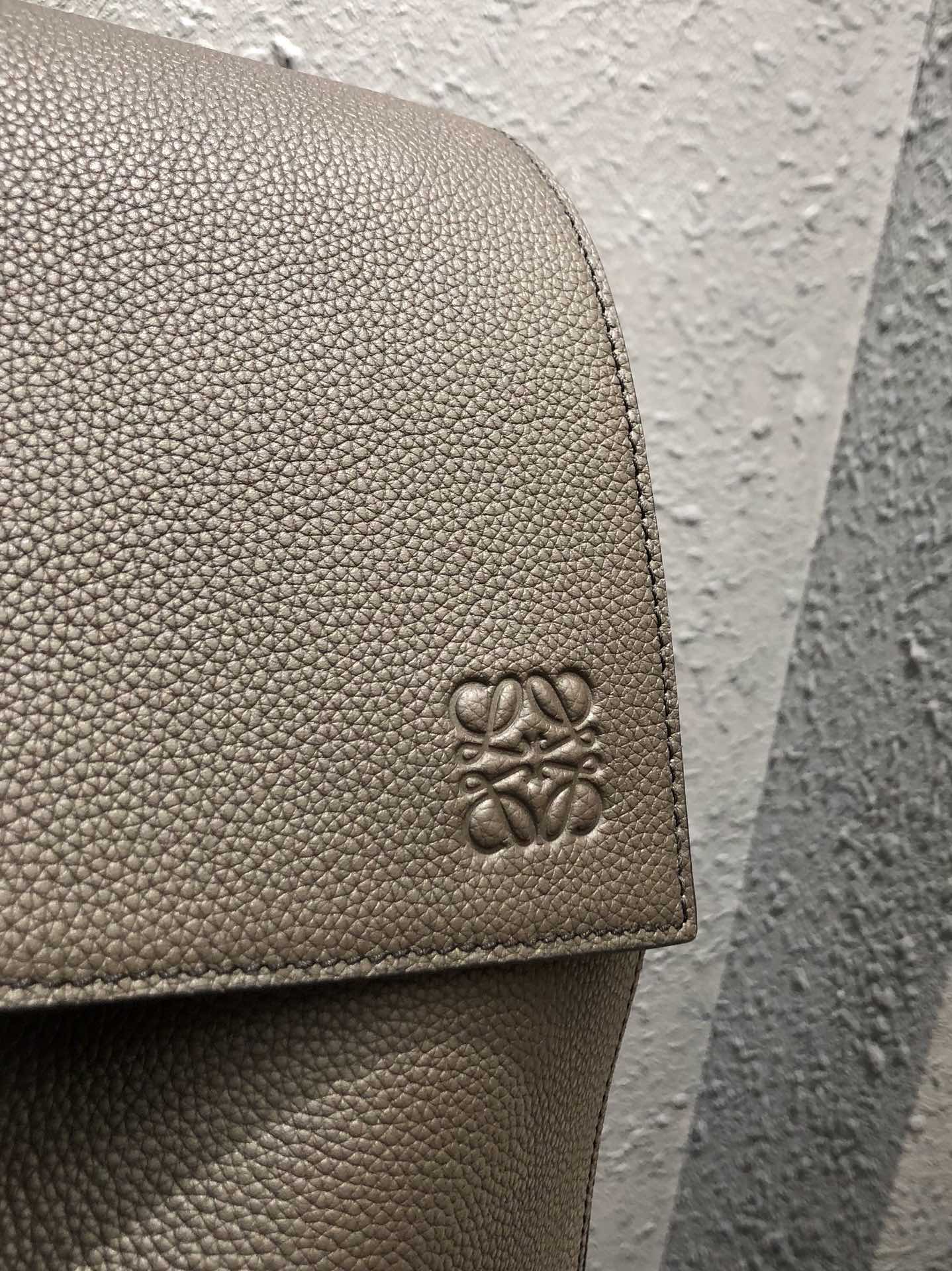 LuxluxHouse Best Quality Bags Loewe