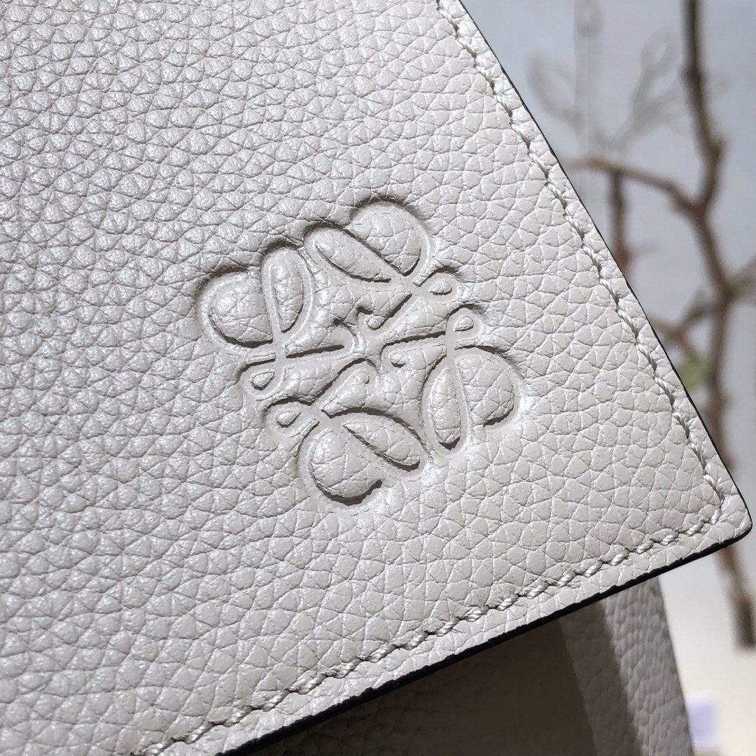 LuxluxHouse Best Quality Bags Loewe
