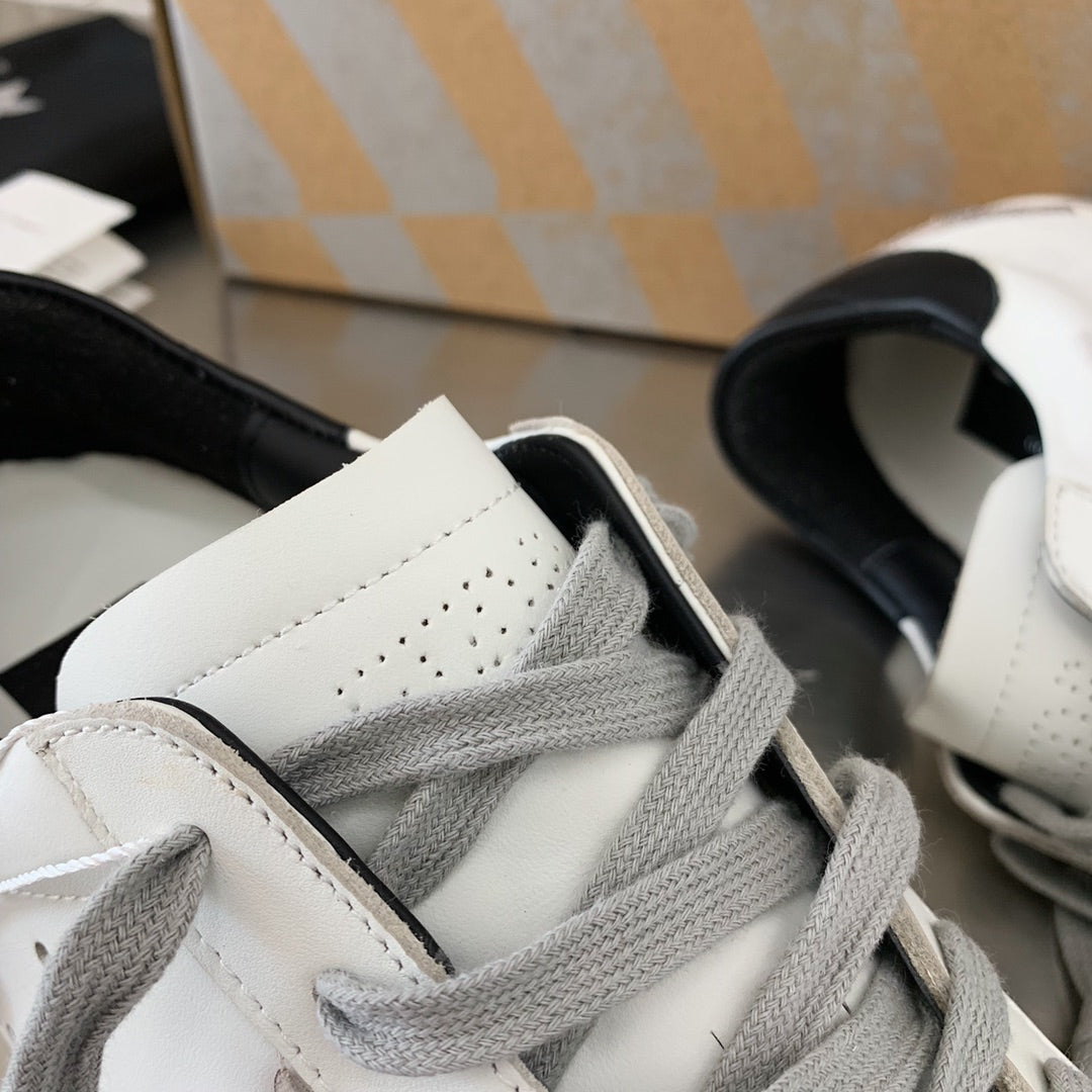 LuxluxHouse Best Quality Shoes Golden Goose