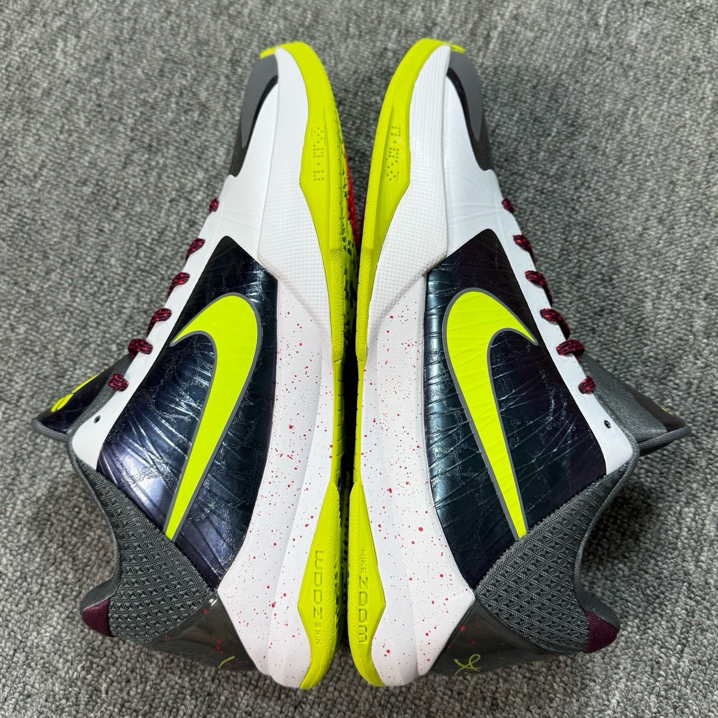 Star Batch-Nike Zoom Kobe 5 Protro “Joker（Chaos）”