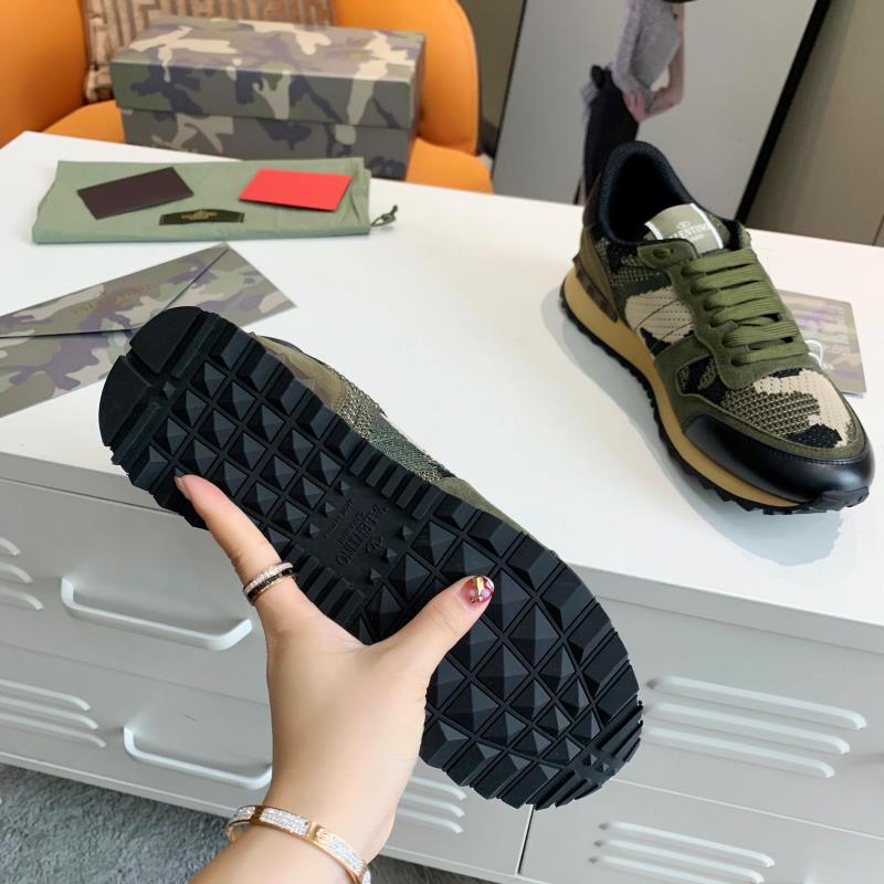 LuxluxHouse Best Quality Shoes Valentino