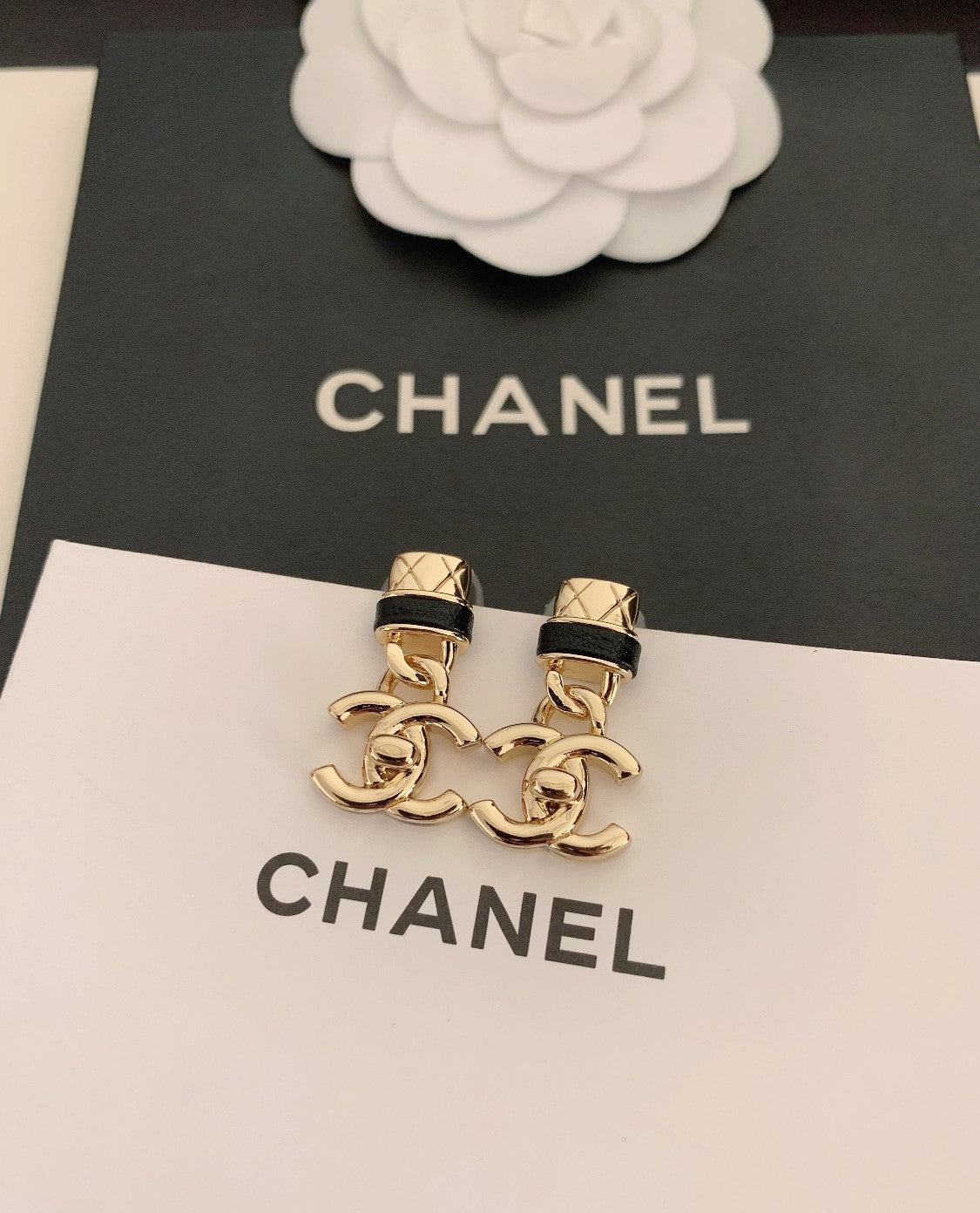LuxluxHouse Best Quality Accessories Chanel