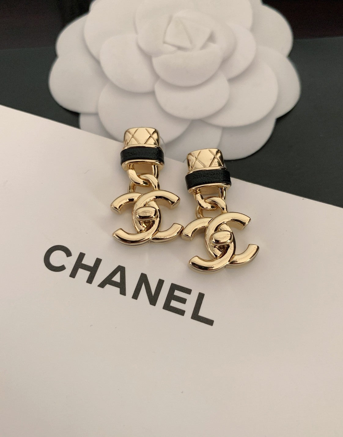 LuxluxHouse Best Quality Accessories Chanel