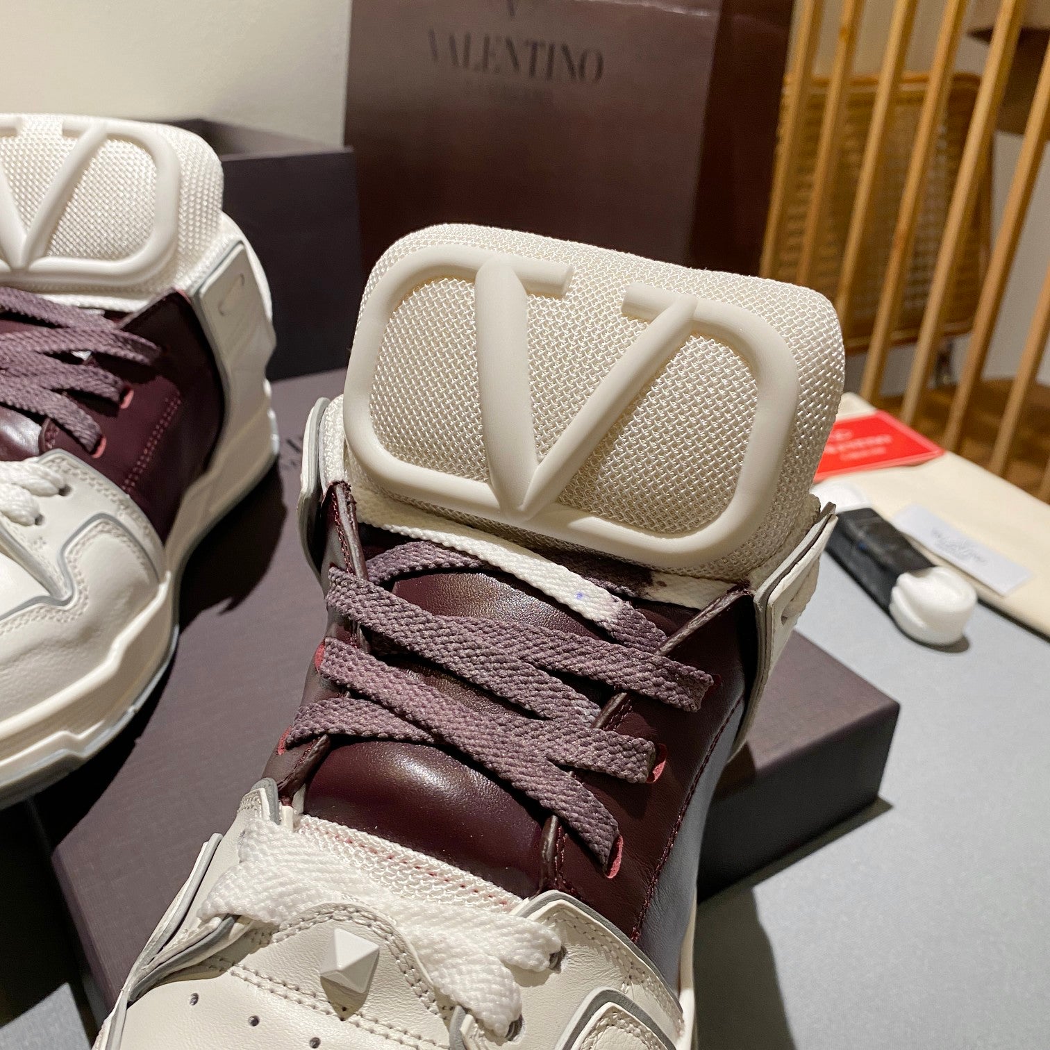 LuxluxHouse Best Quality Shoes Valentino