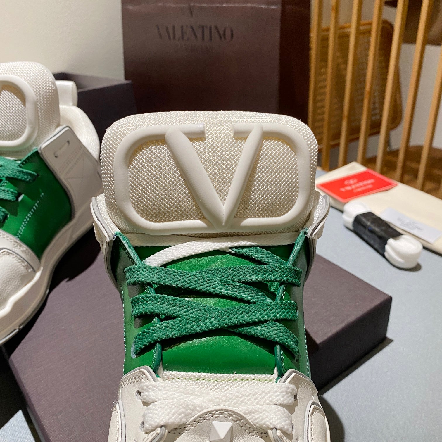 LuxluxHouse Best Quality Shoes Valentino