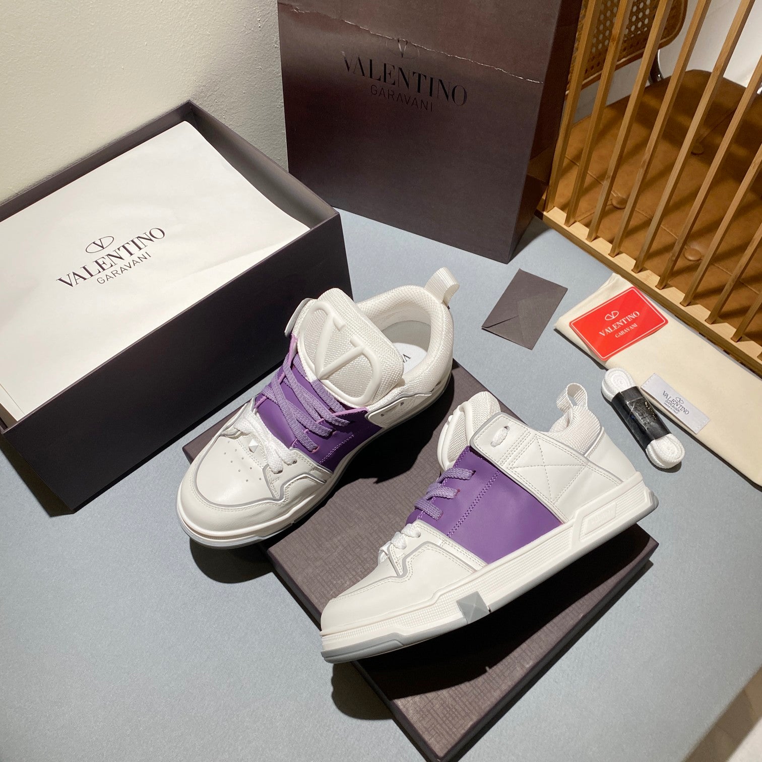 LuxluxHouse Best Quality Shoes Valentino