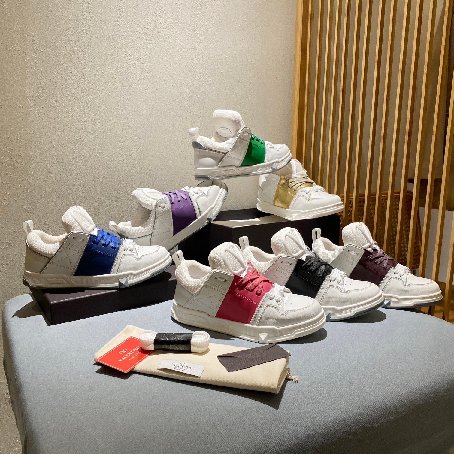LuxluxHouse Best Quality Shoes Valentino