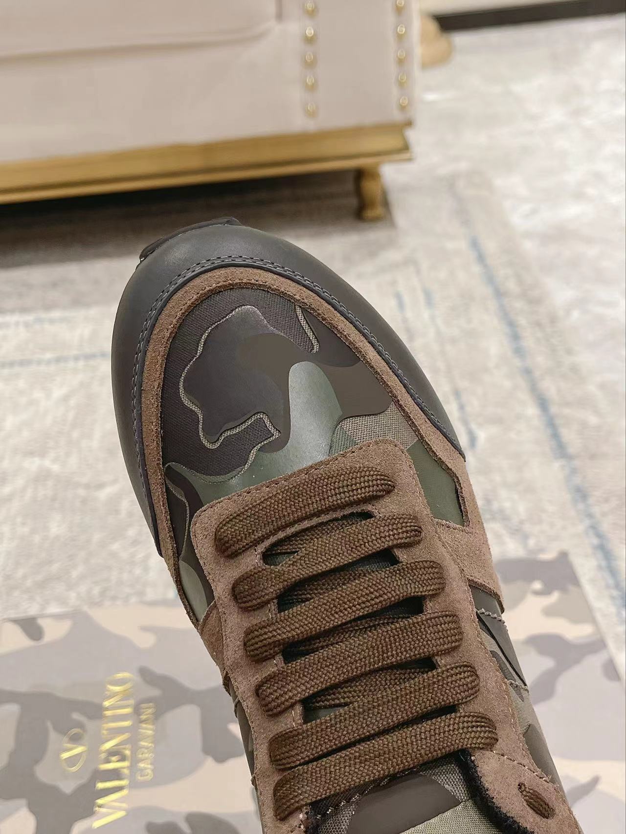 LuxluxHouse Best Quality Shoes Valentino