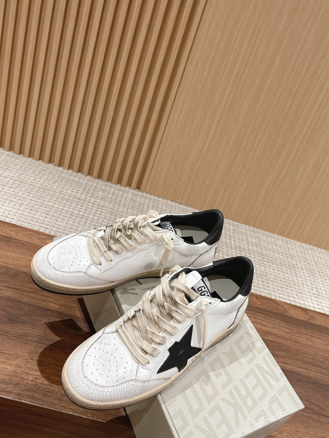 LuxluxHouse Best Quality Shoes Golden Goose