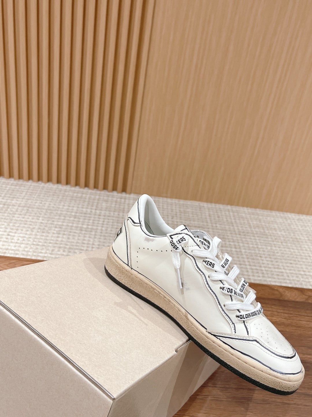 LuxluxHouse Best Quality Shoes Golden Goose