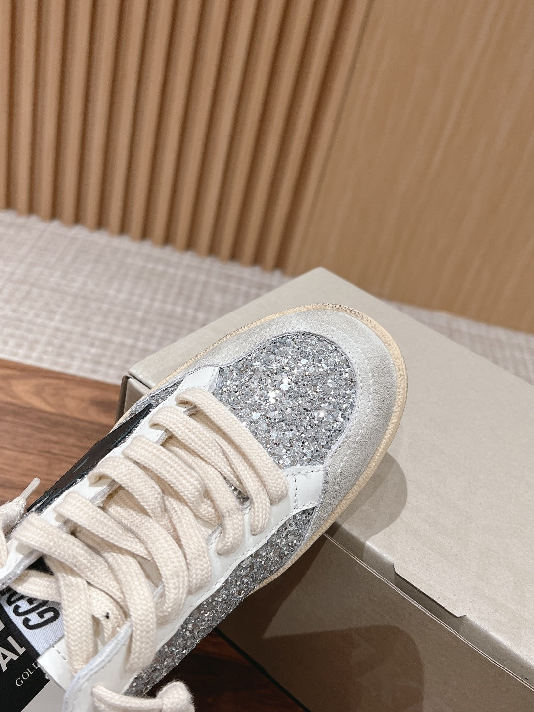 LuxluxHouse Best Quality Shoes Golden Goose