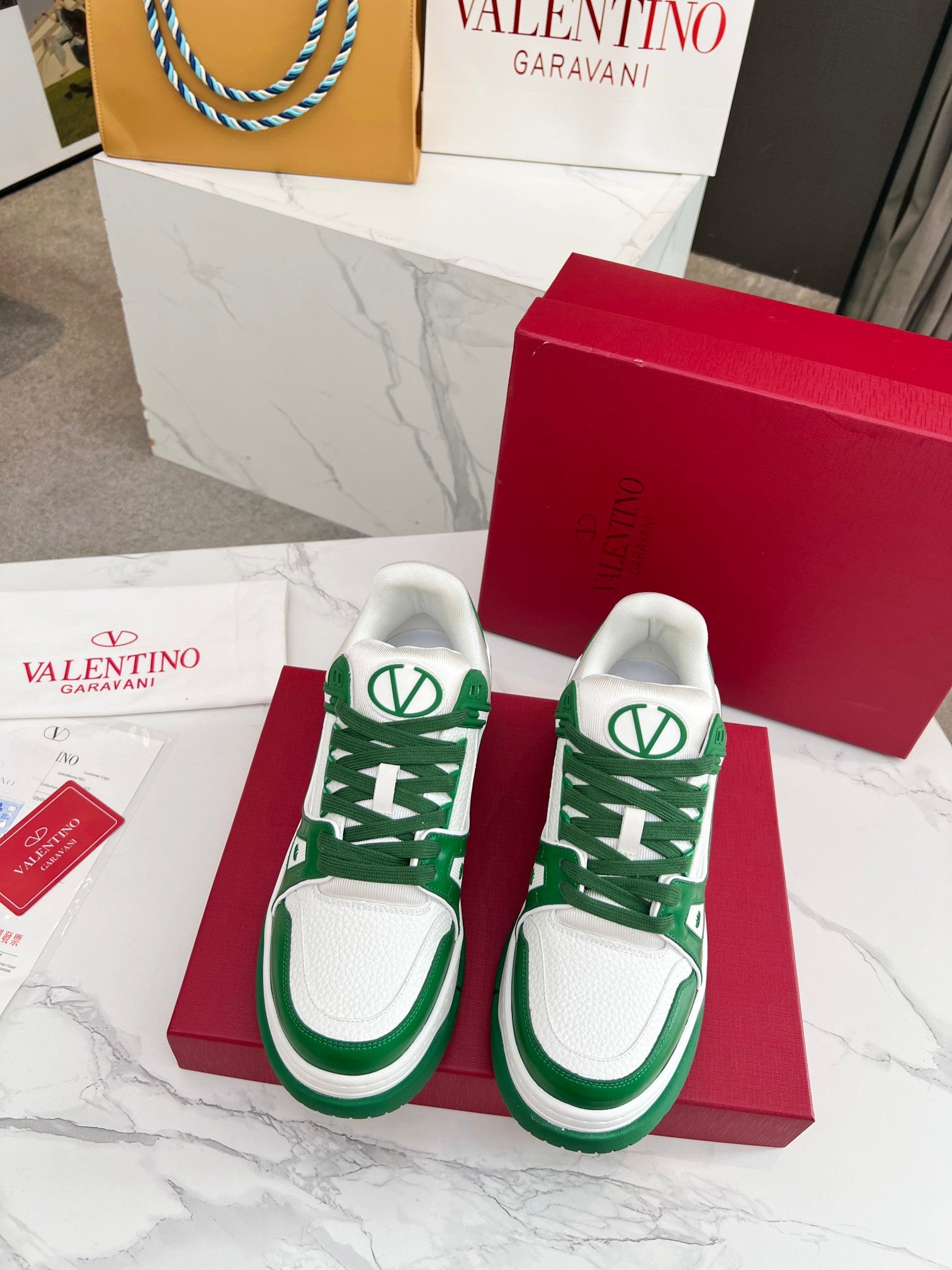 LuxluxHouse Best Quality Shoes Valentino