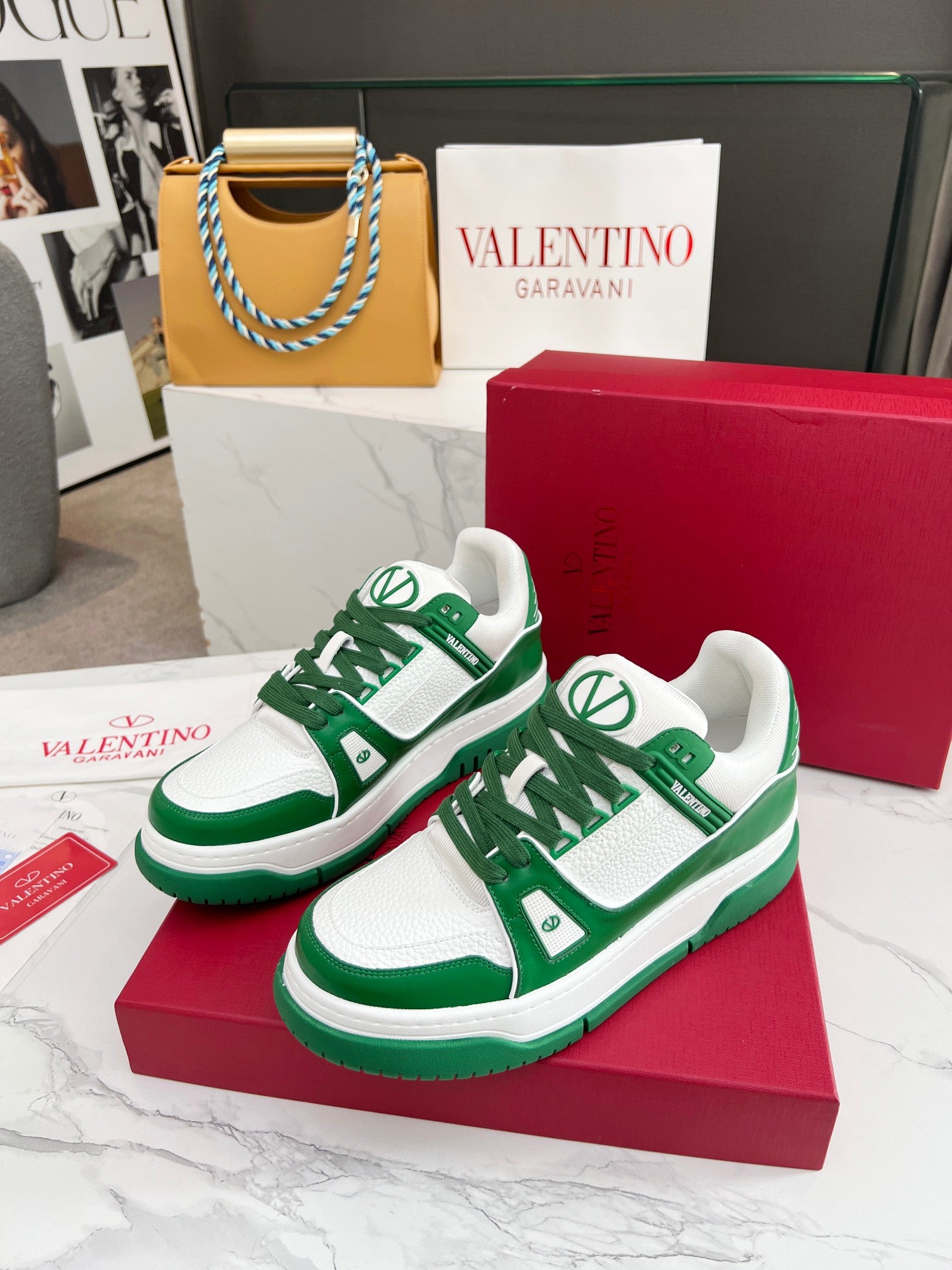 LuxluxHouse Best Quality Shoes Valentino