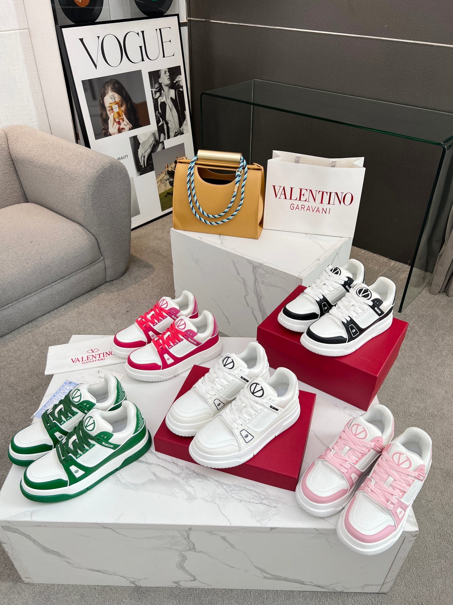 LuxluxHouse Best Quality Shoes Valentino