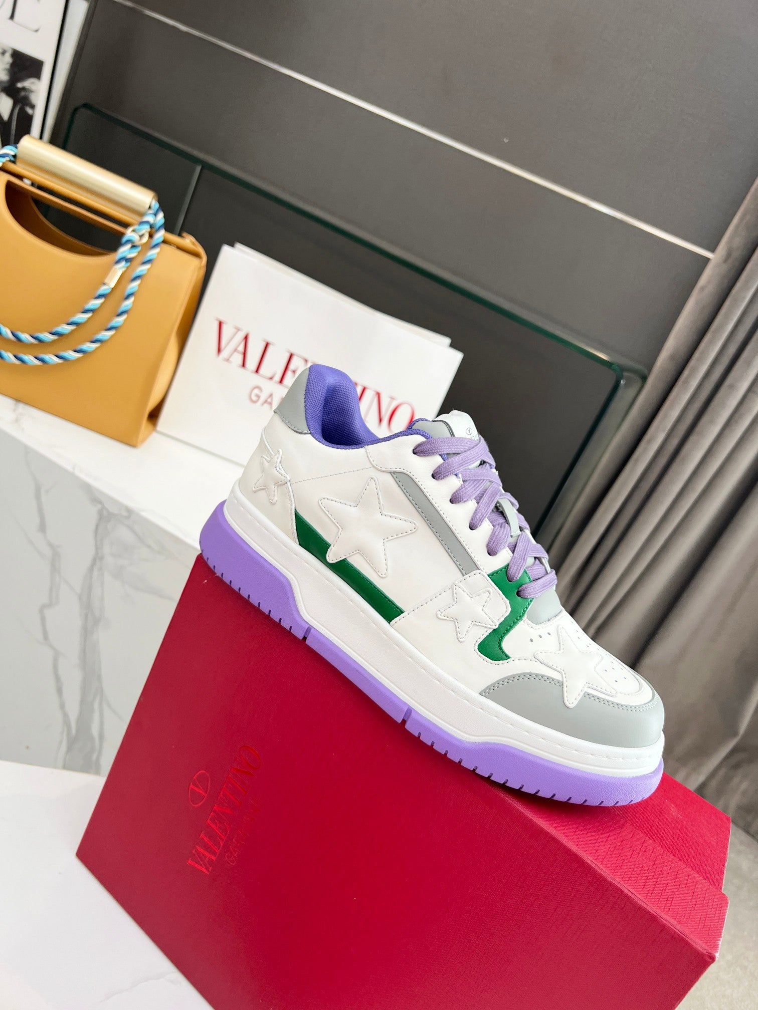 LuxluxHouse Best Quality Shoes Valentino