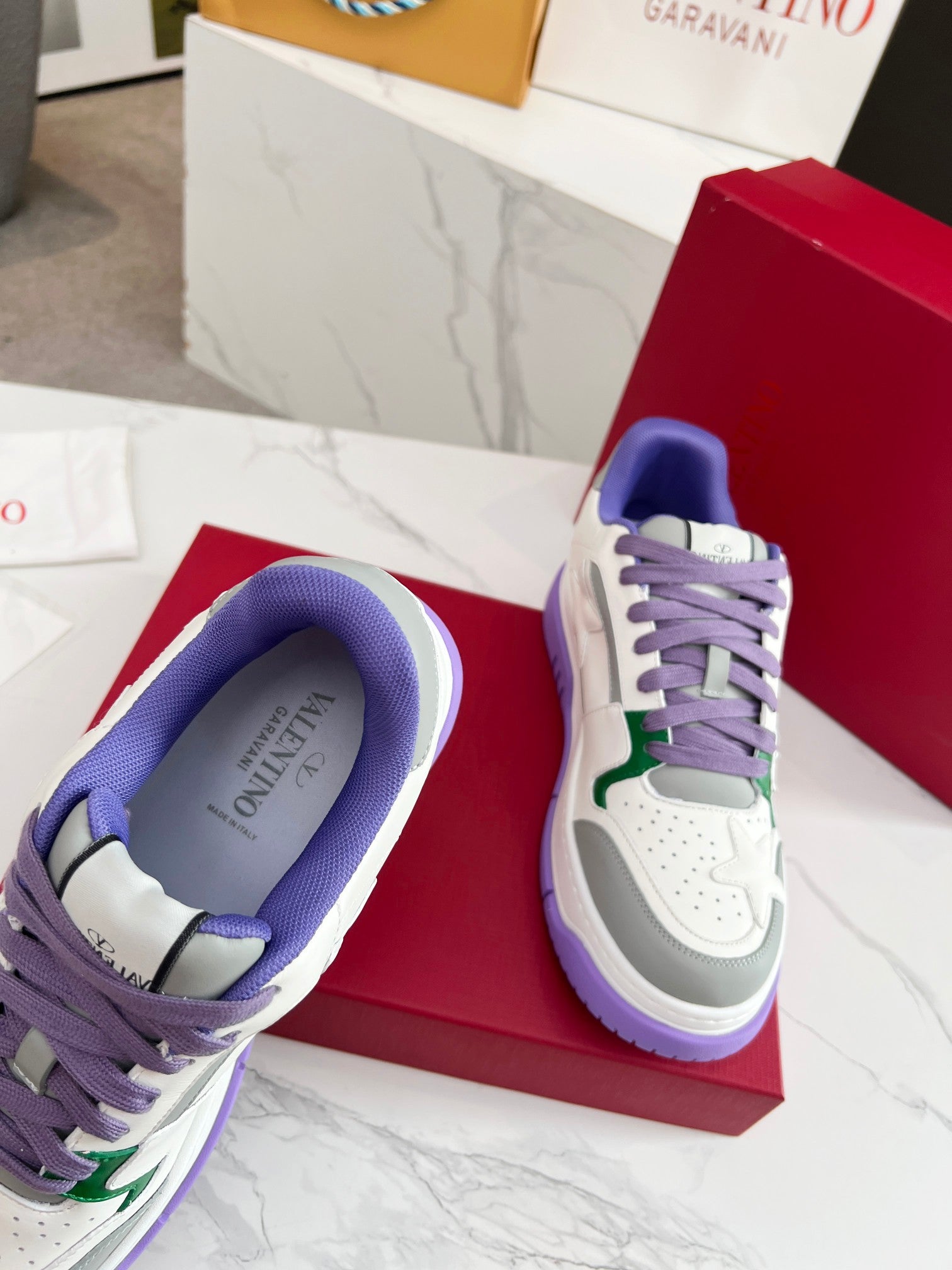 LuxluxHouse Best Quality Shoes Valentino