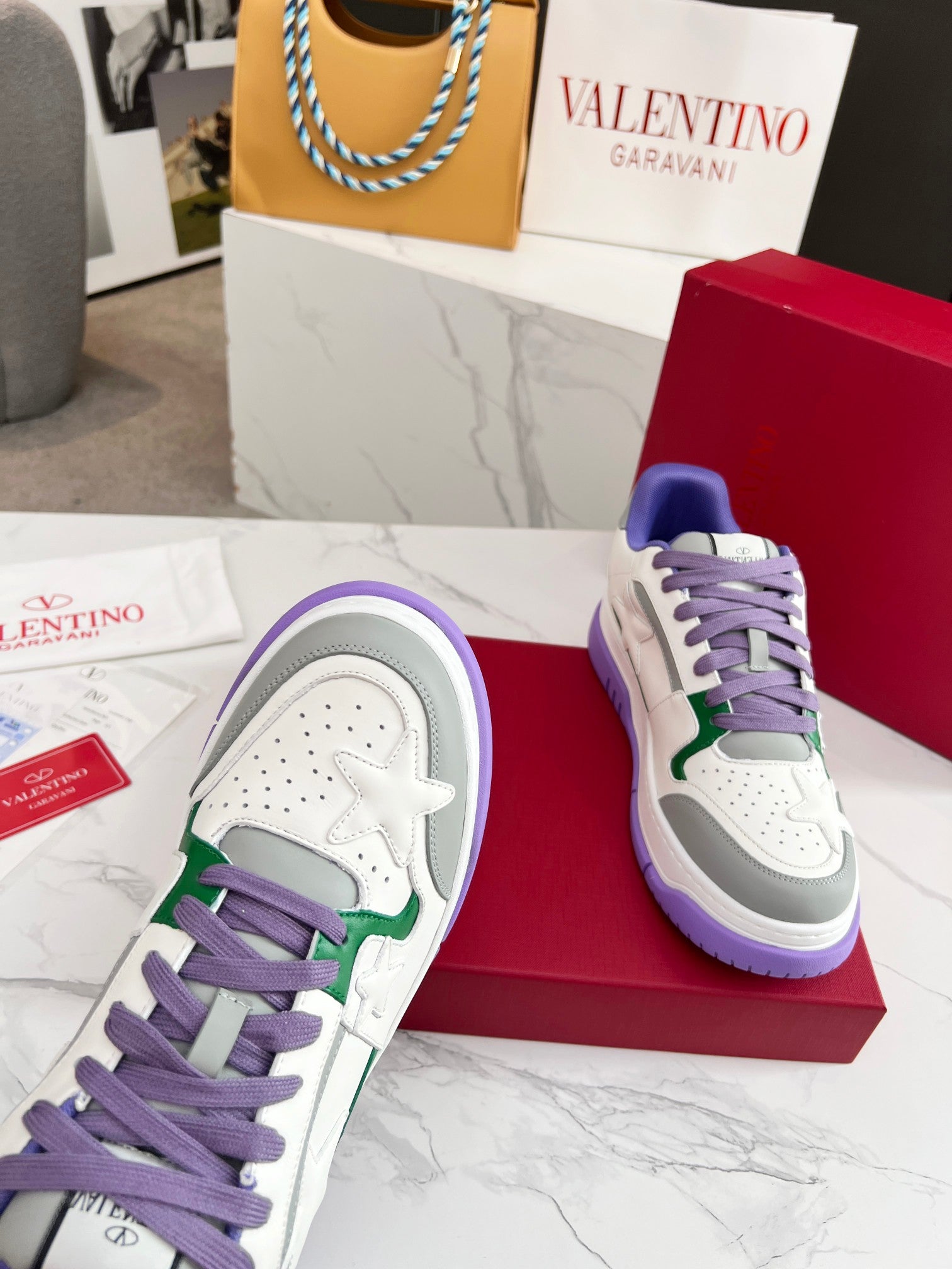 LuxluxHouse Best Quality Shoes Valentino