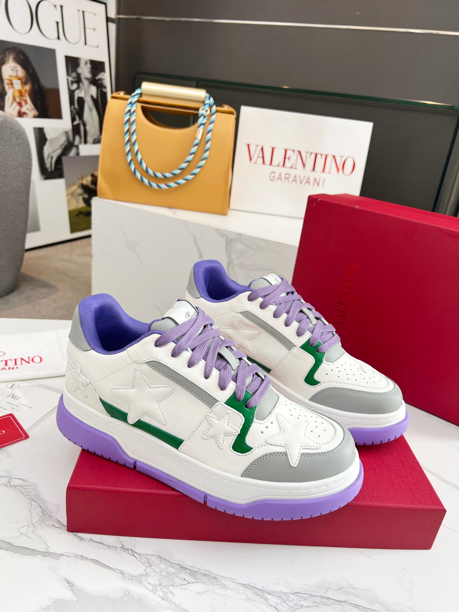 LuxluxHouse Best Quality Shoes Valentino