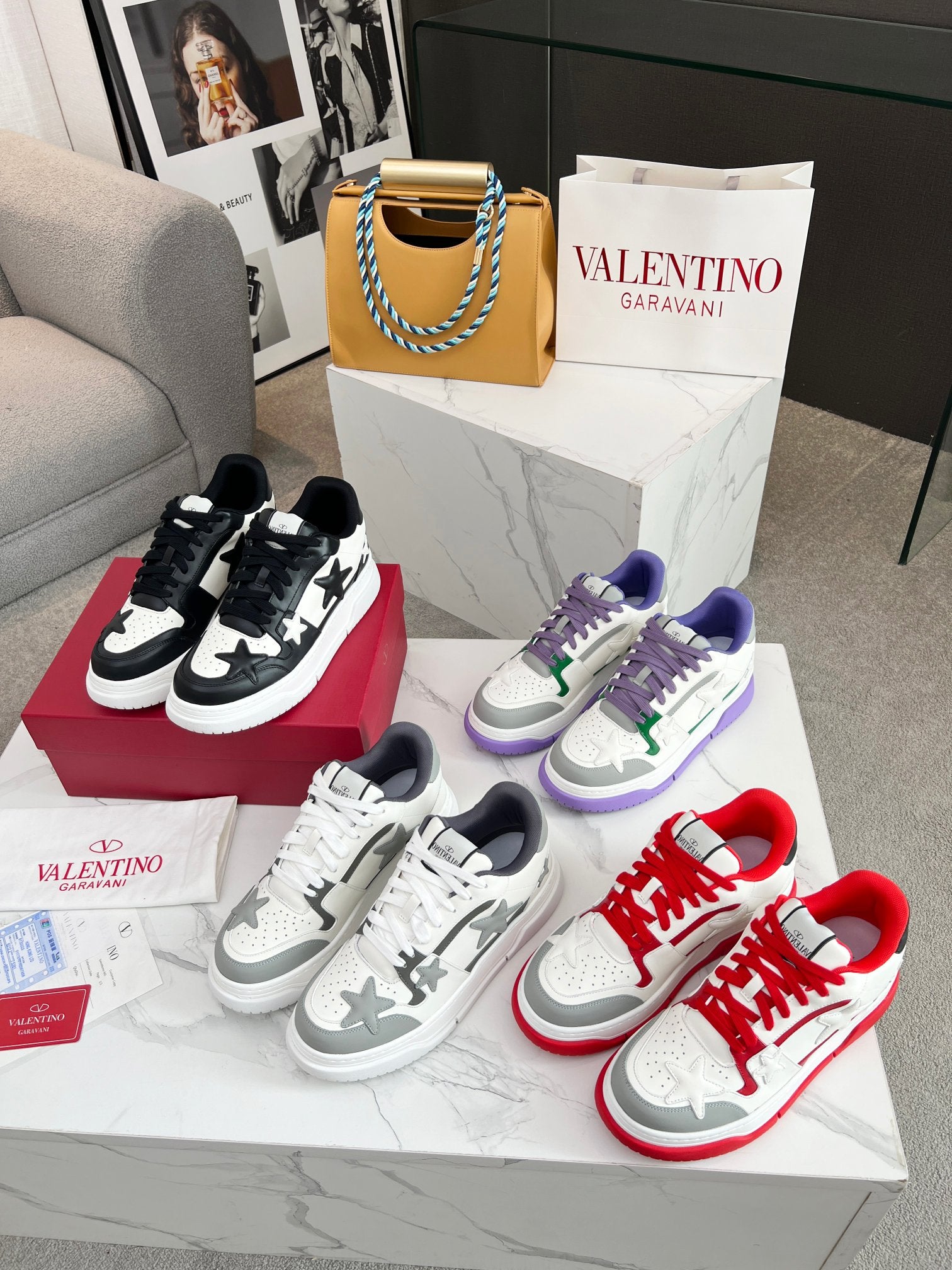 LuxluxHouse Best Quality Shoes Valentino