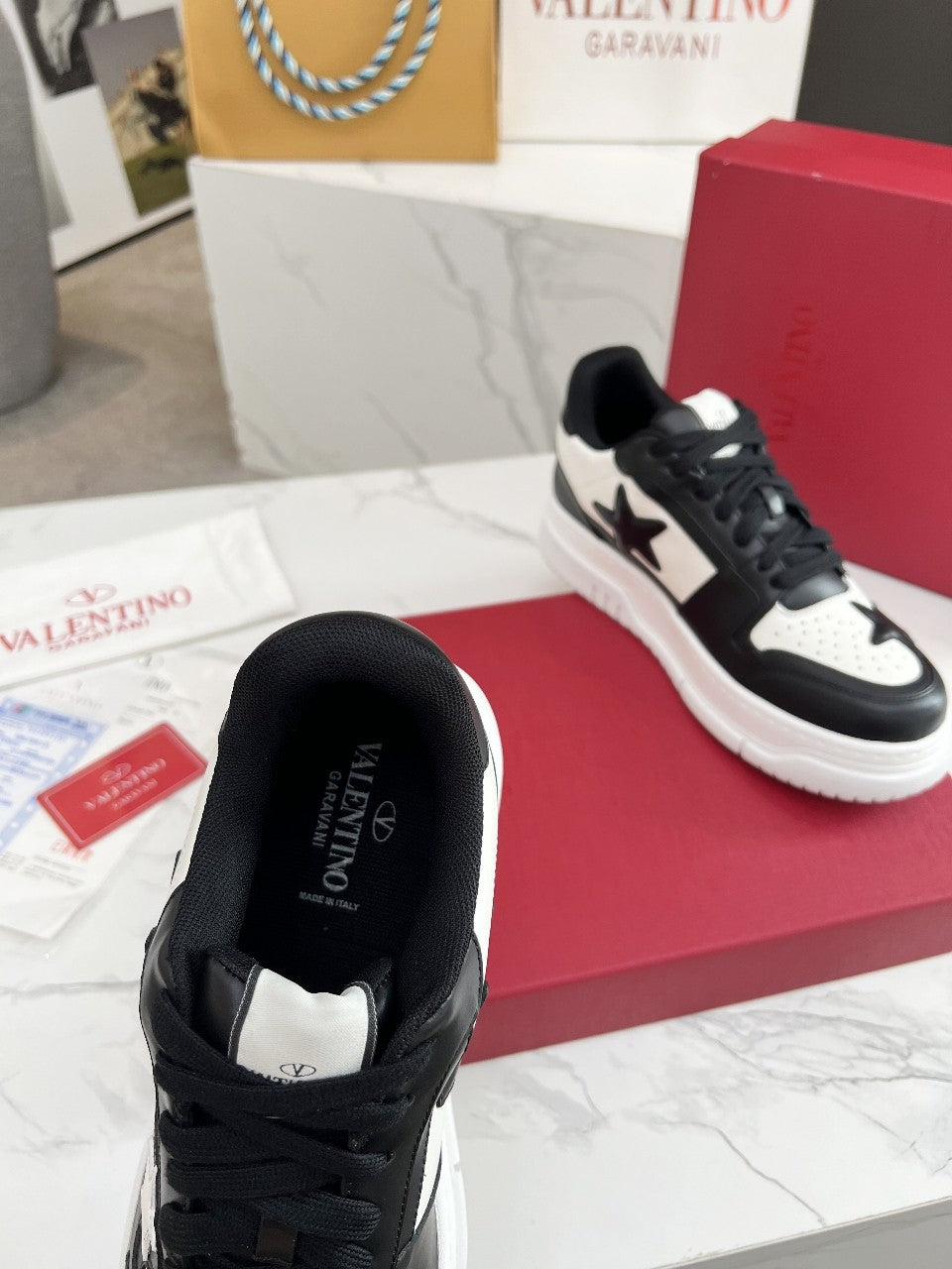 LuxluxHouse Best Quality Shoes Valentino