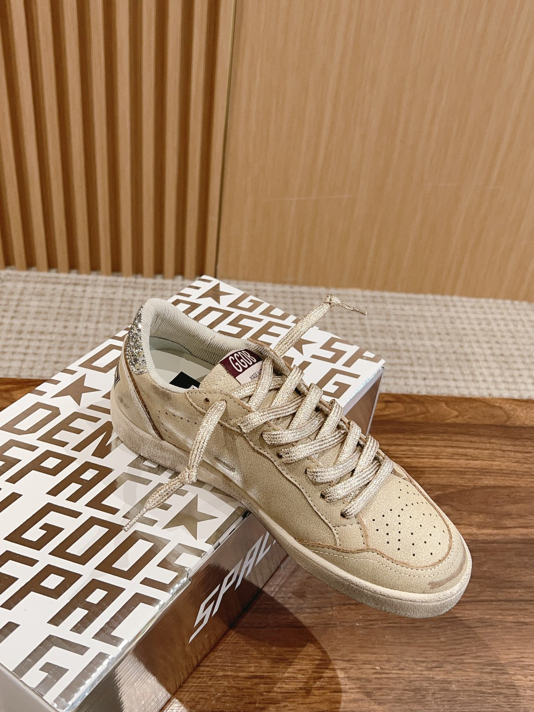 LuxluxHouse Best Quality Shoes Golden Goose