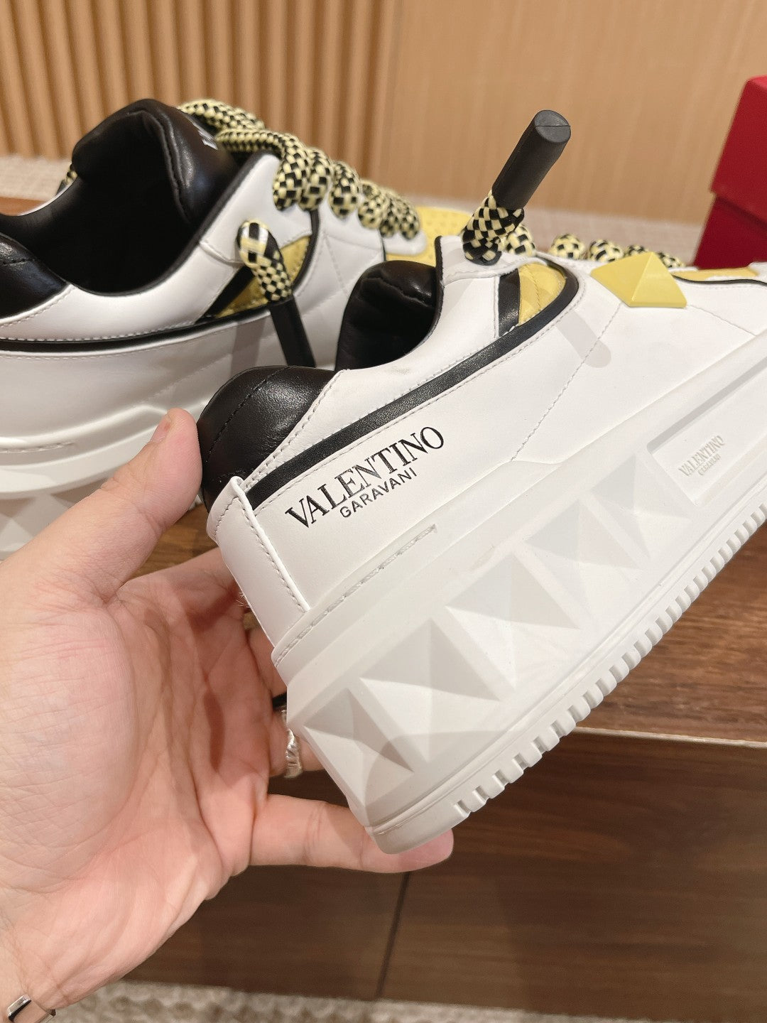 LuxluxHouse Best Quality Valentino Women Shoes