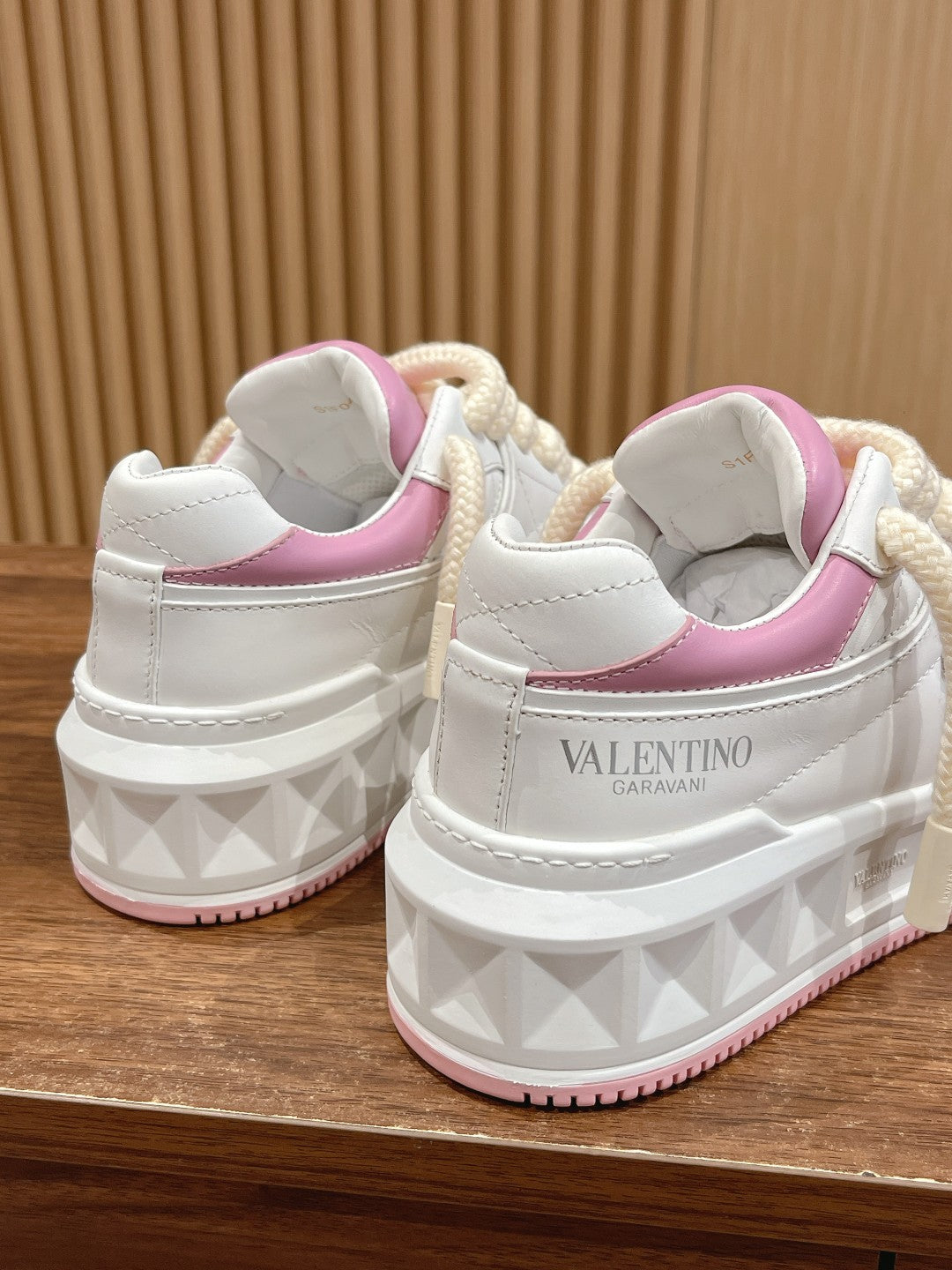 LuxluxHouse Best Quality Valentino Women Shoes