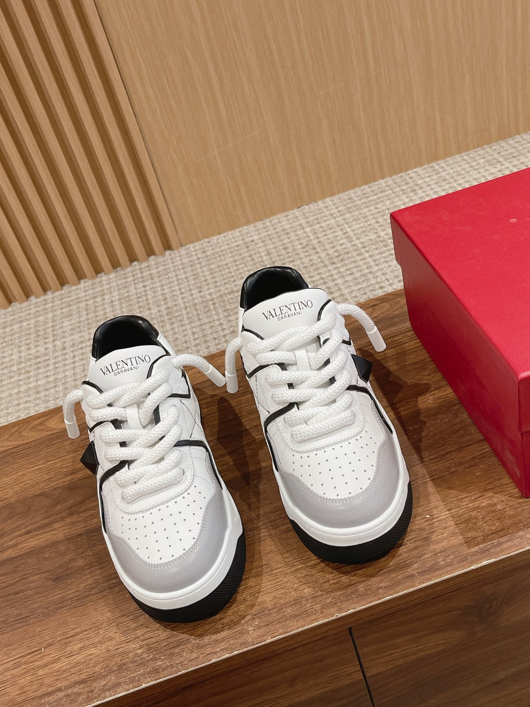 LuxluxHouse Best Quality Valentino Women Shoes