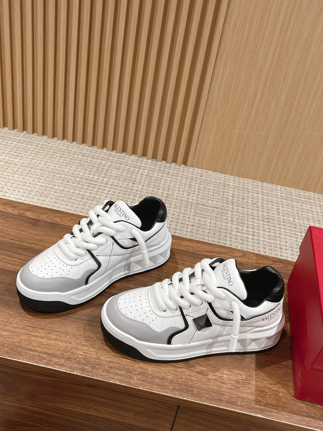LuxluxHouse Best Quality Valentino Women Shoes