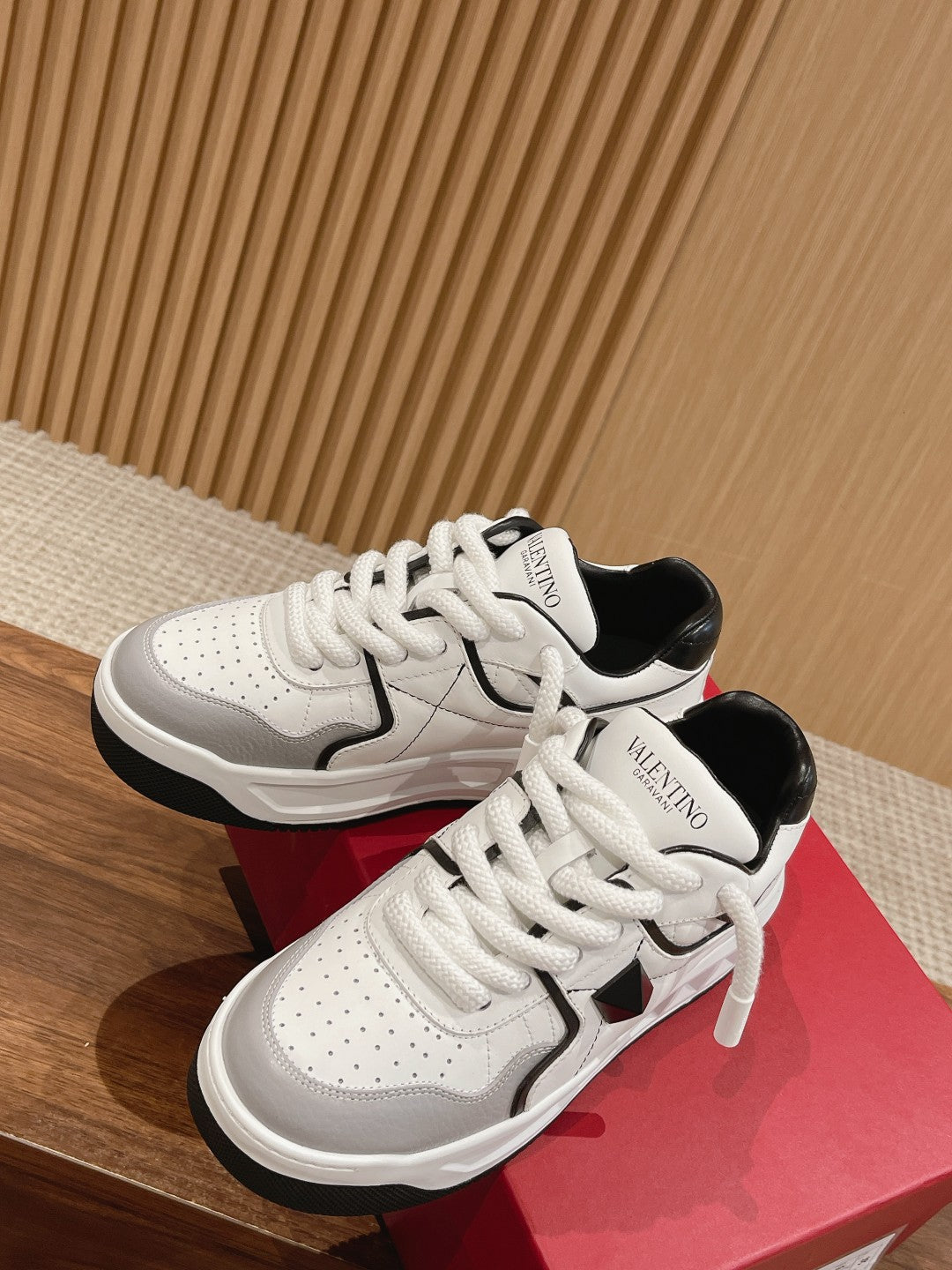 LuxluxHouse Best Quality Valentino Women Shoes