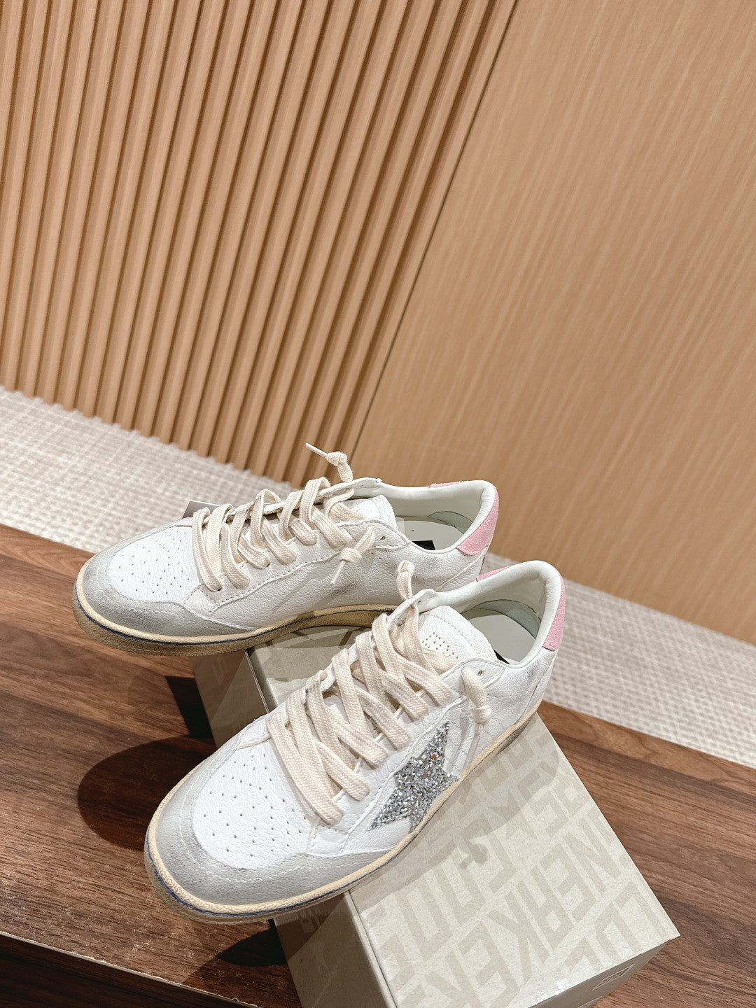 LuxluxHouse Best Quality Shoes Golden Goose