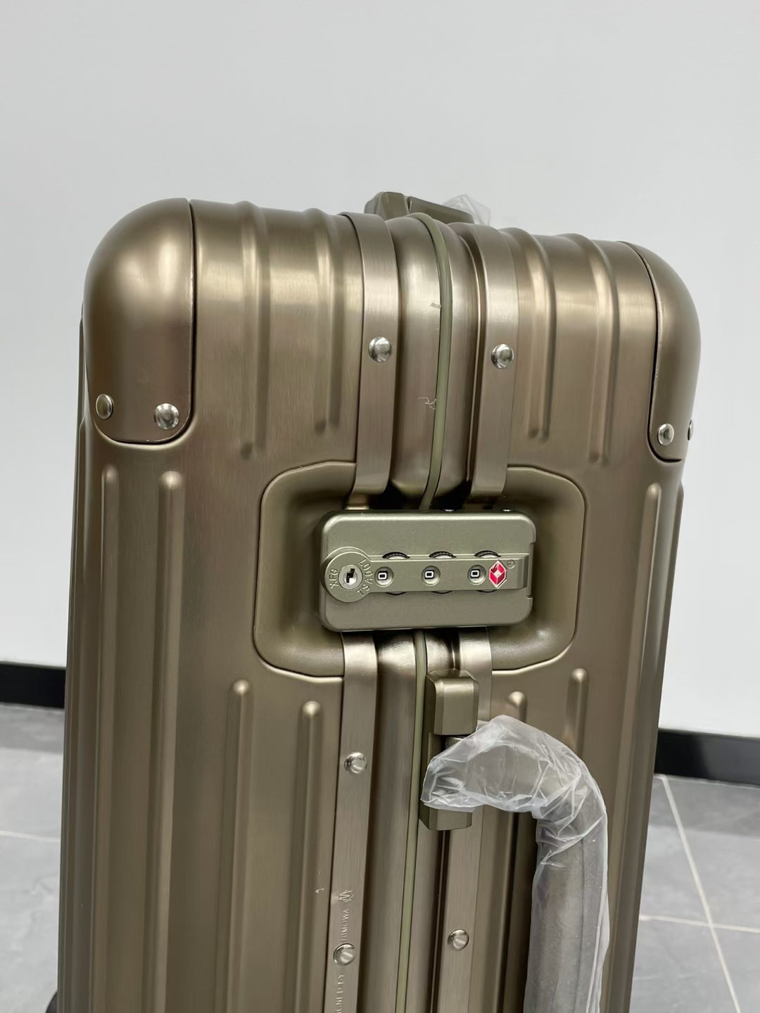 LuxluxHouse Best Quality Bags Luggage